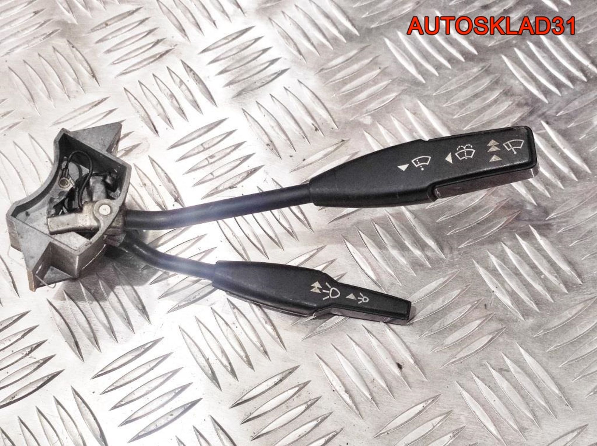 Переключатель стеклоочистителей Ford Taunus 3 74BG11K665BB, 1500 рублей, Дубовое