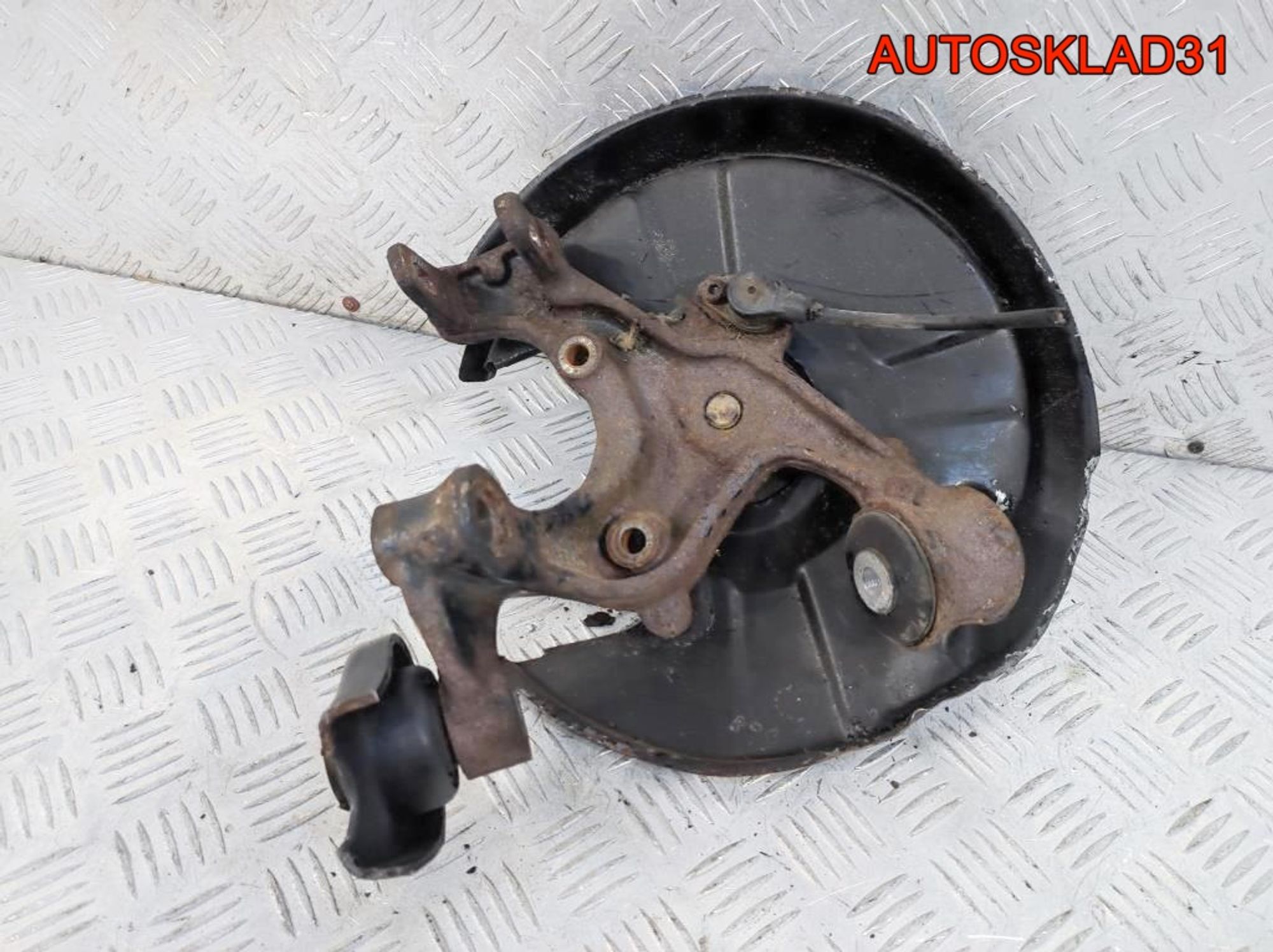 Кулак поворотный задний левый Audi A4 B6 2 WD, 1200 рублей, Дубовое