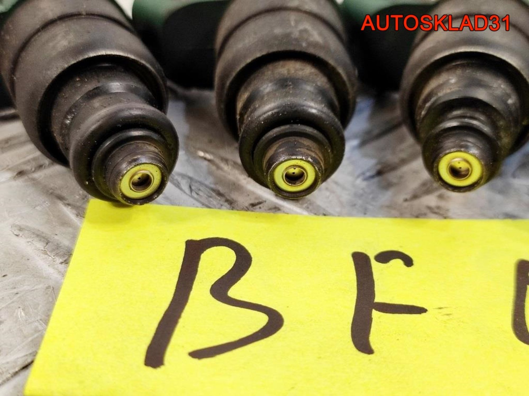 Форсунка топливная VW Golf 4 1,6 BFQ 037906031AL, 900 рублей, Дубовое