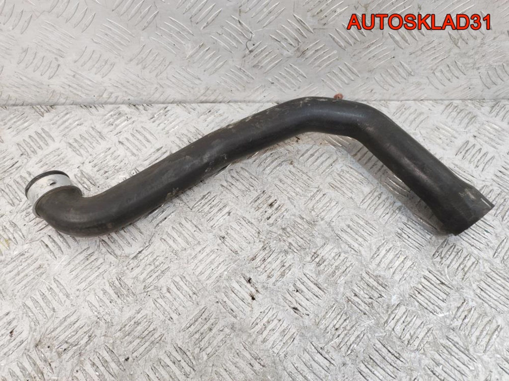 Патрубок радиатора Mercedes W203 2,0 Бензин A2035010882, 1000 рублей, Дубовое