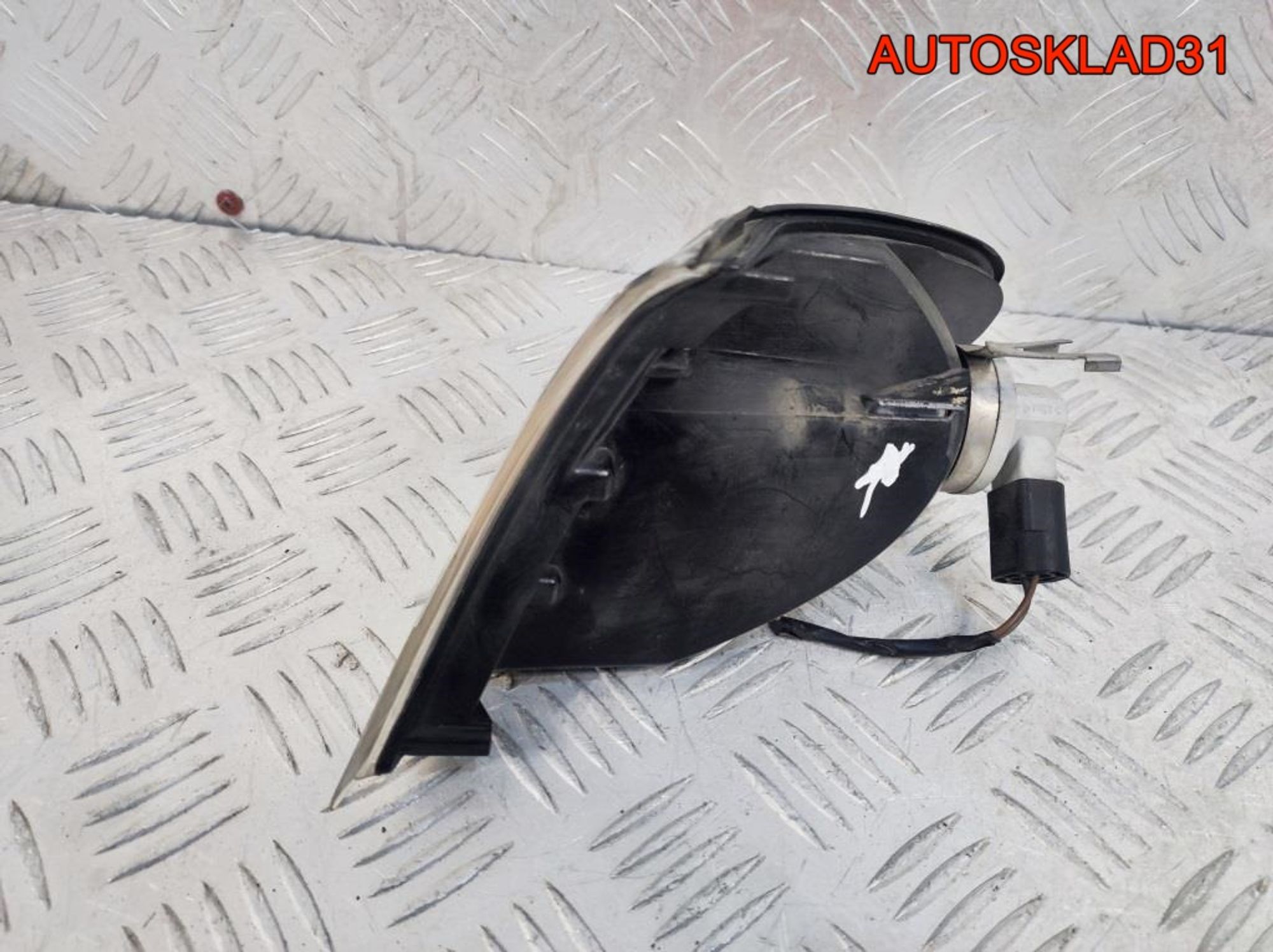 Указатель поворота правый BMW E46 63136910980, 500 рублей, Дубовое