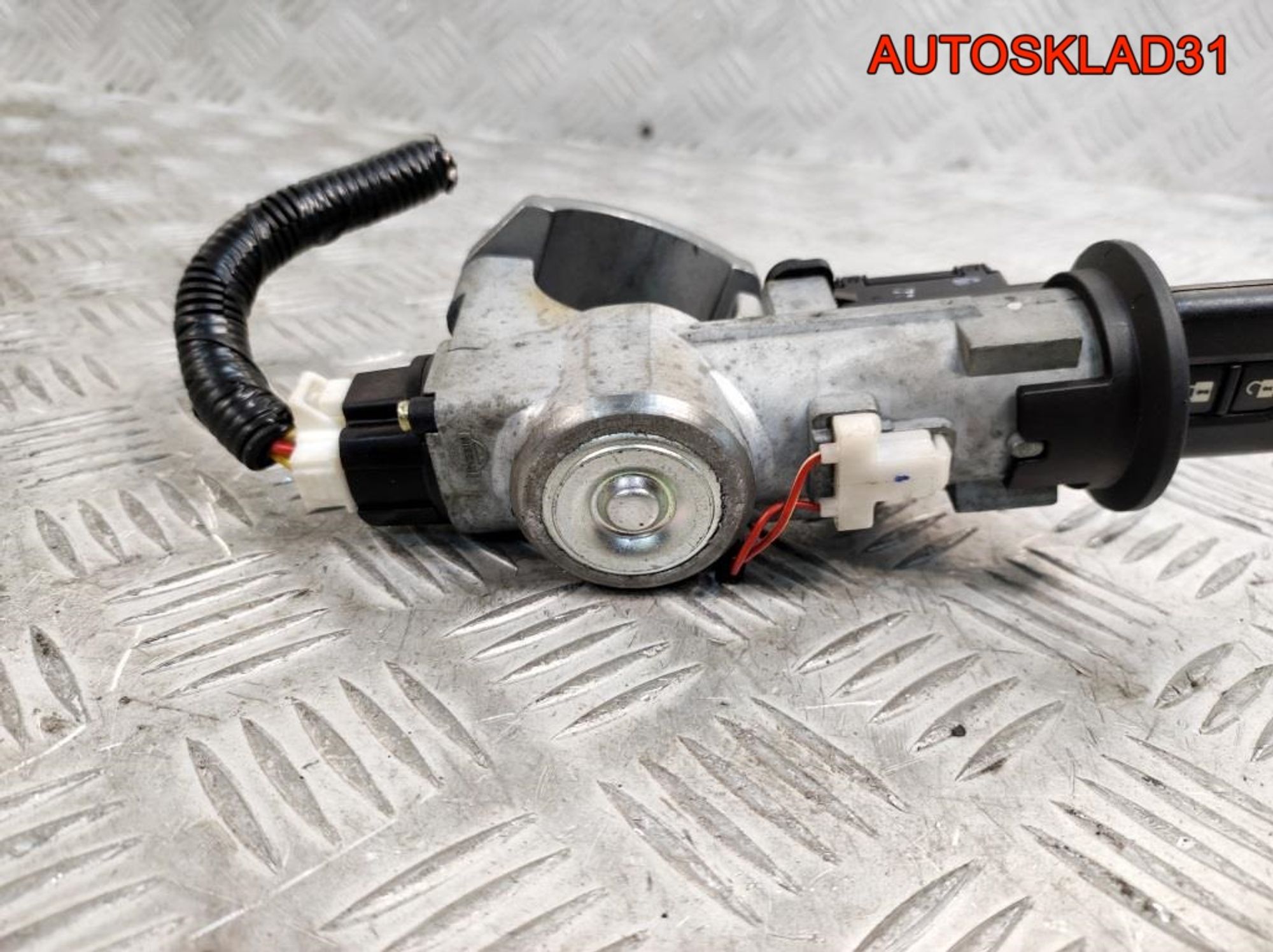 Замок зажигания МКПП Nissan Note E11 D87009U00A, 2000 рублей, Дубовое