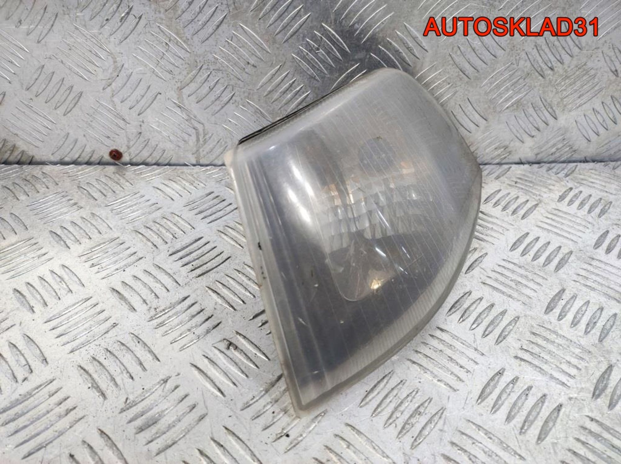 Указатель поворота левый белый Volvo V40 30865562, 900 рублей, Дубовое