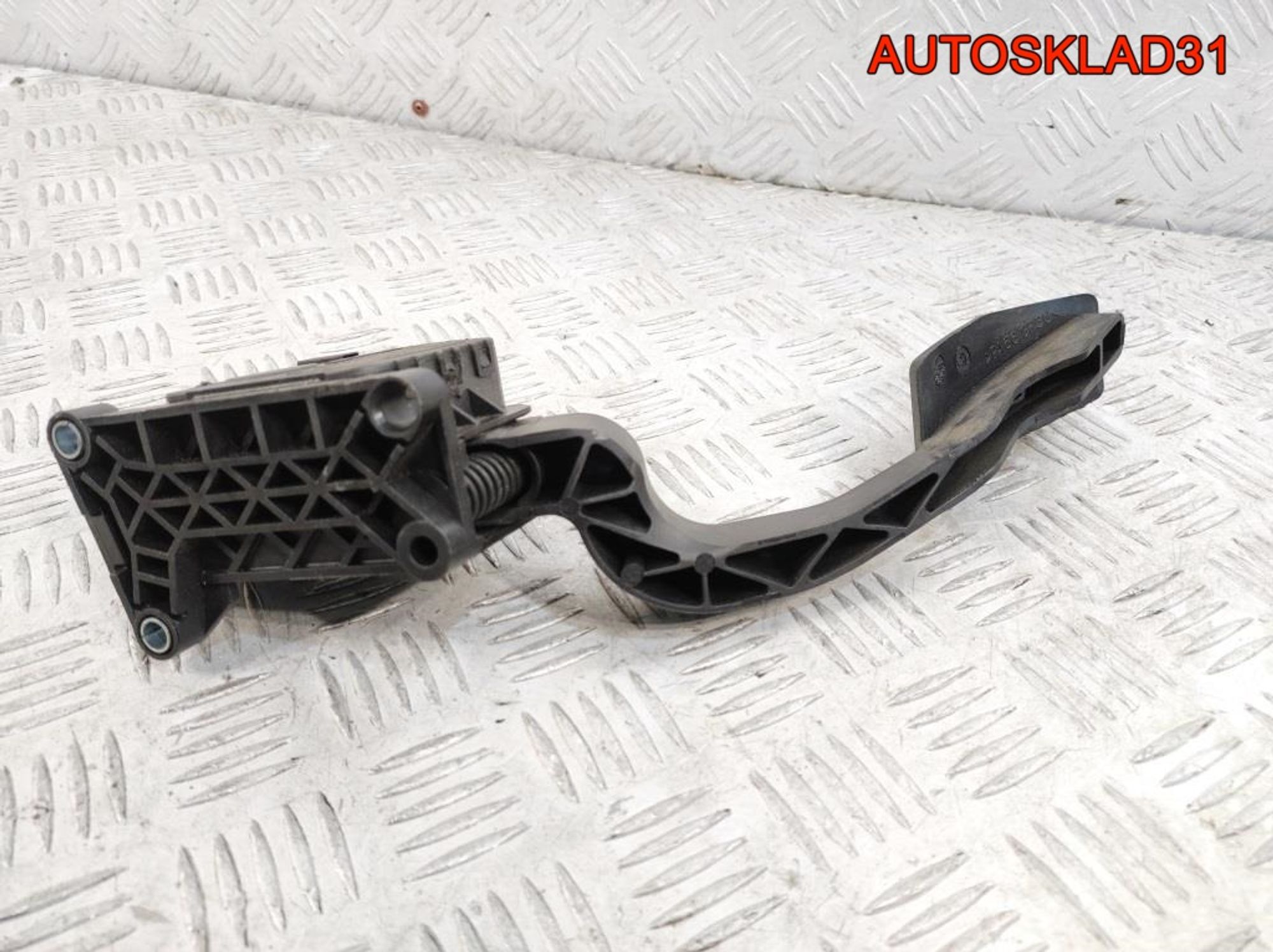 Педаль газа Opel Corsa D 1,4 Z14XEP Бензин 55702020, 2500 рублей, Дубовое