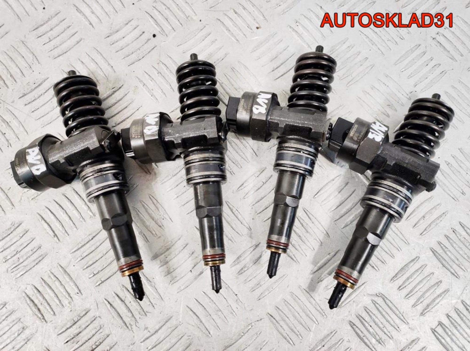 Форсунка дизельная VW Passat B5 1,9 AVB 038130073F, 7000 рублей, Дубовое