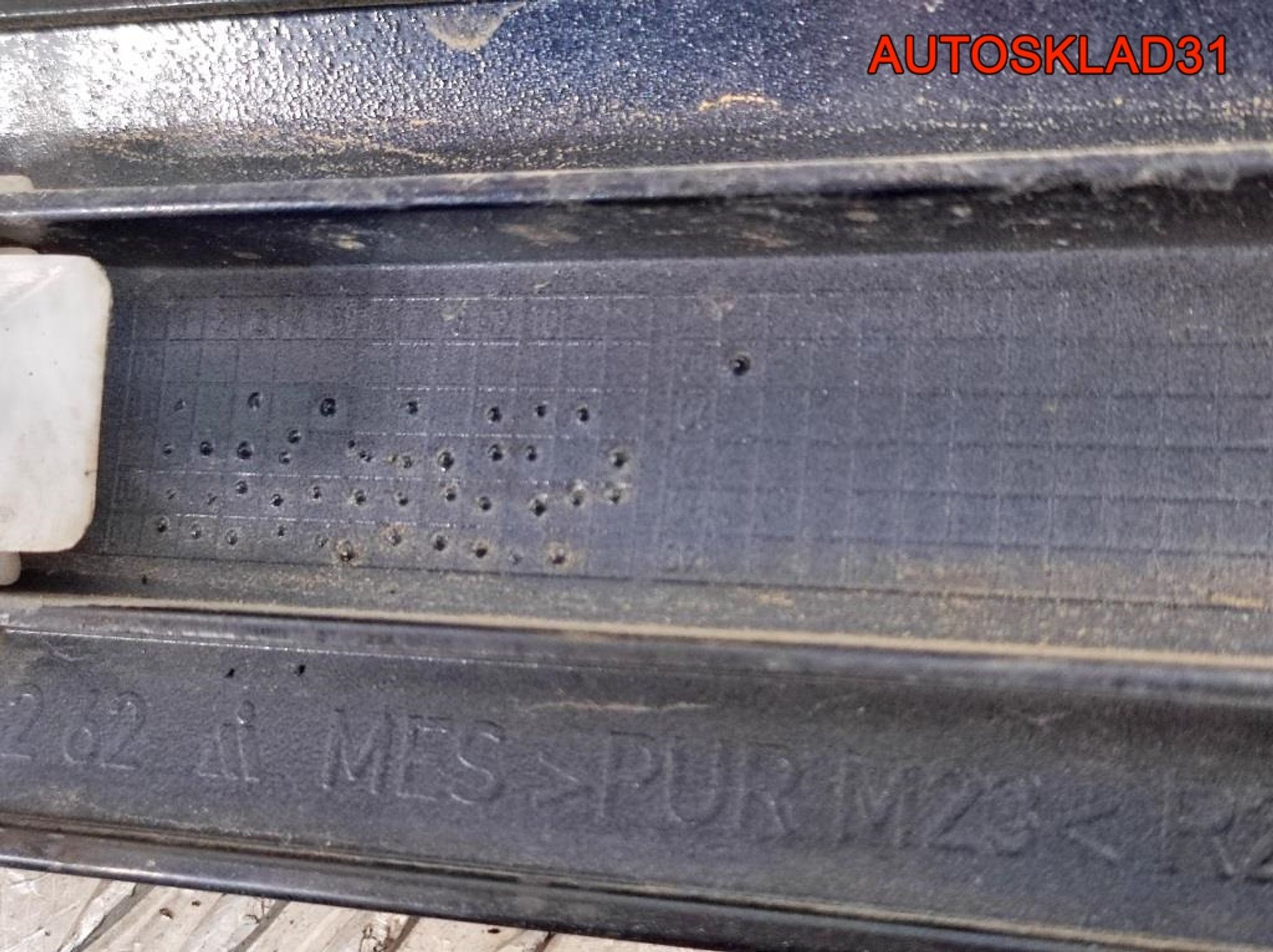 Молдинг задней правой двери Mercedes W211 A2116901262, 900 рублей, Дубовое