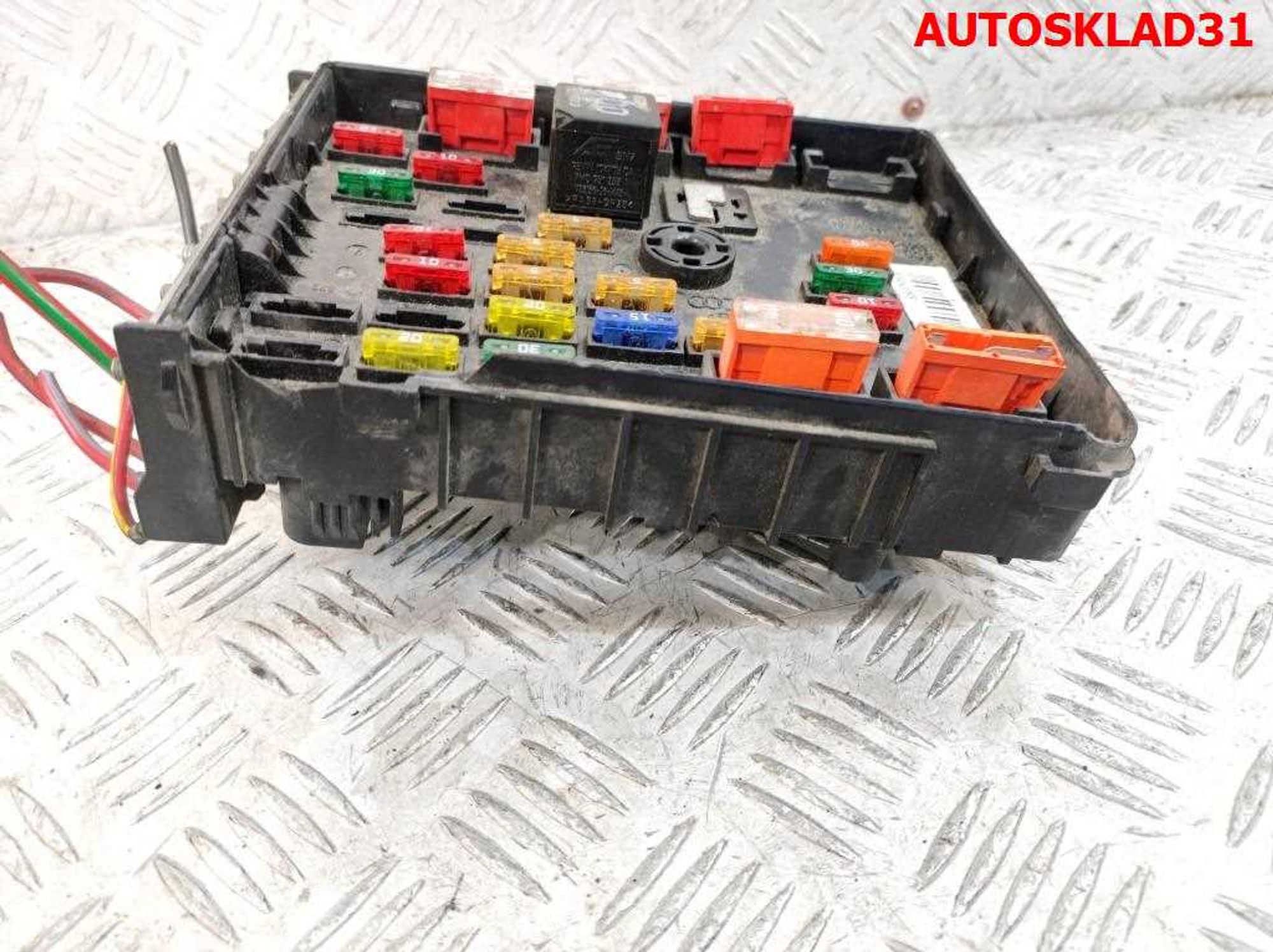 Блок предохранителей VW Passat B6 3C0937125, 1300 рублей, Дубовое
