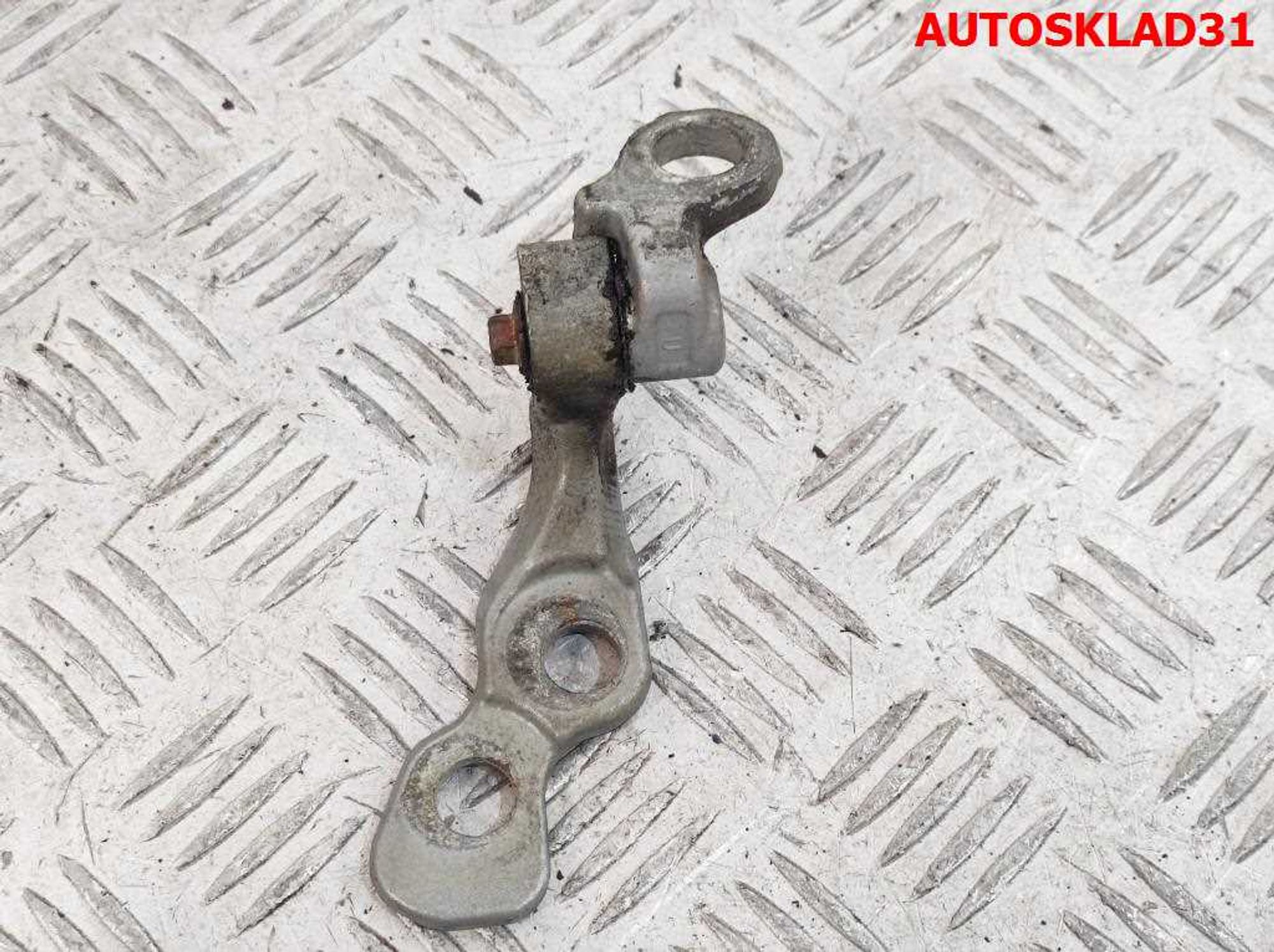 Петля двери передней правой верхняя Ford Focus 2 3M51R22800AE, 900 рублей, Дубовое