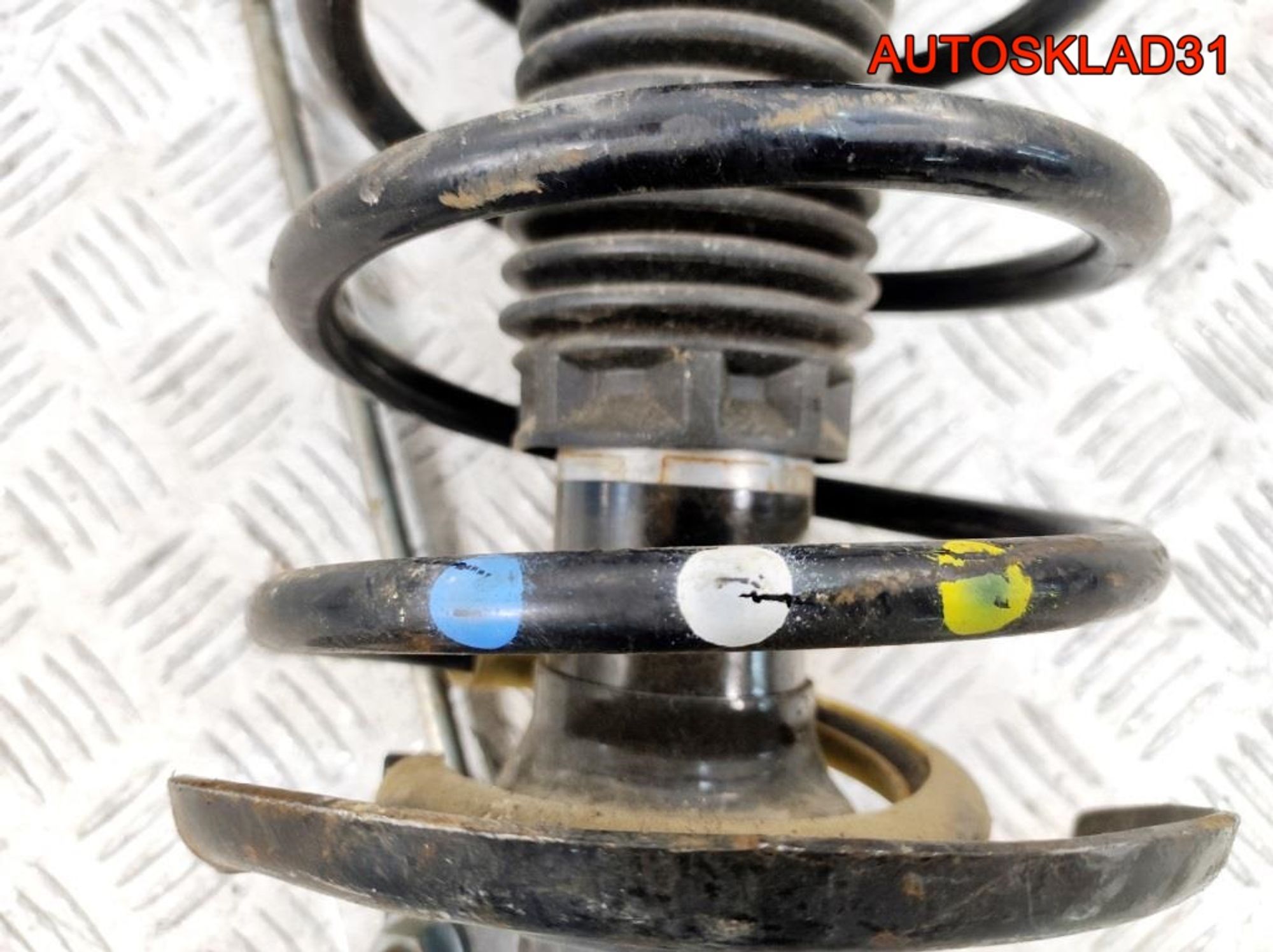 Амортизаторы передние Комплект Peugeot 208 9804831280, 8000 рублей, Дубовое