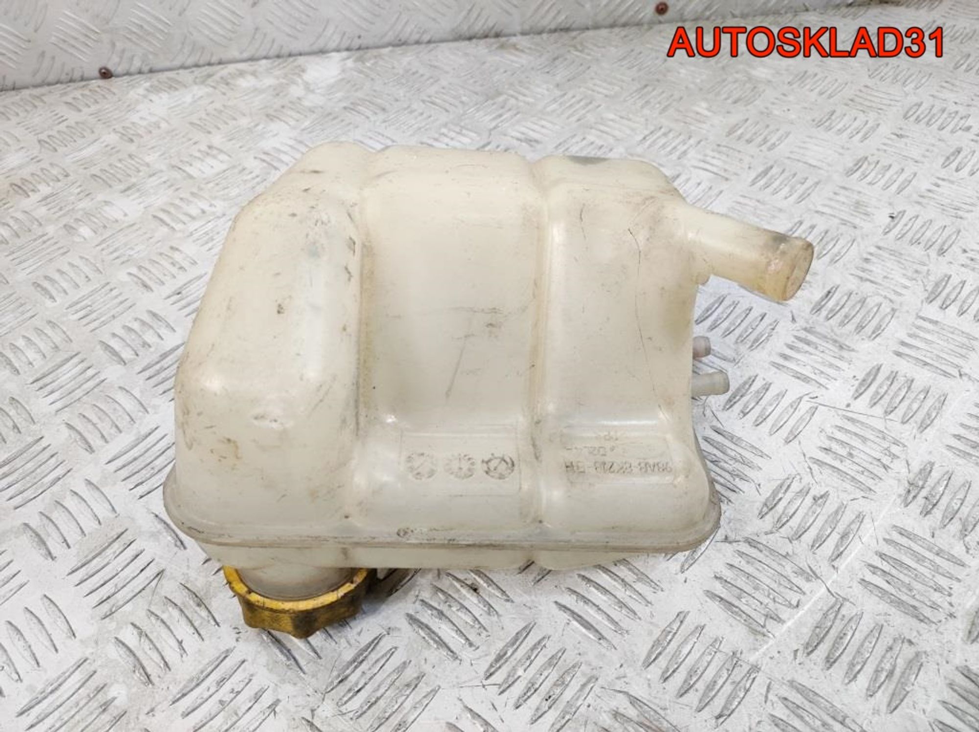 Бачок расширительный Ford Focus 1 98AB8K218BH, 1000 рублей, Дубовое