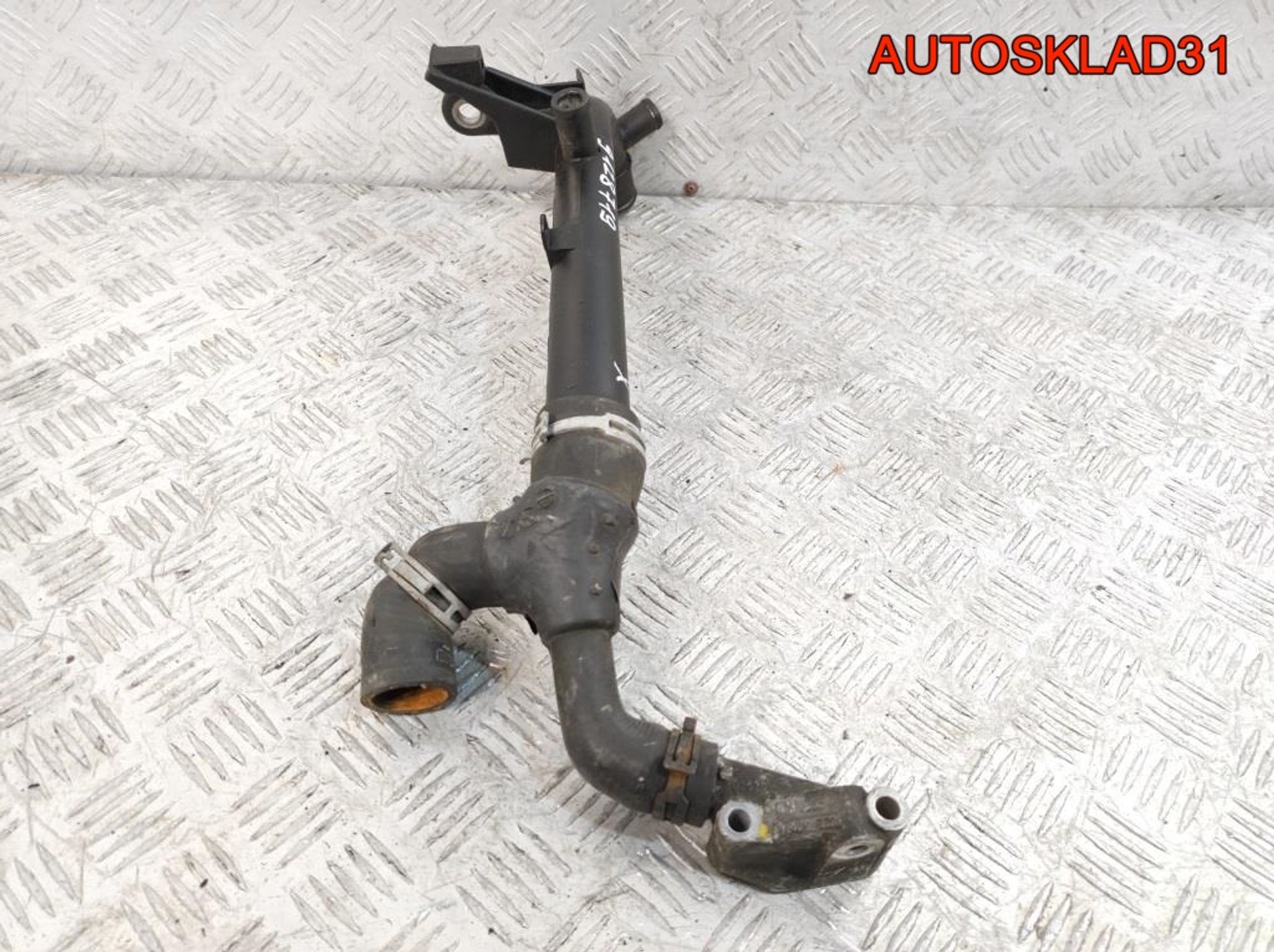 Трубка системы охлаждения Opel Vectra B 1.6 Y16XE Бензин 9128719, 2000 рублей, Дубовое