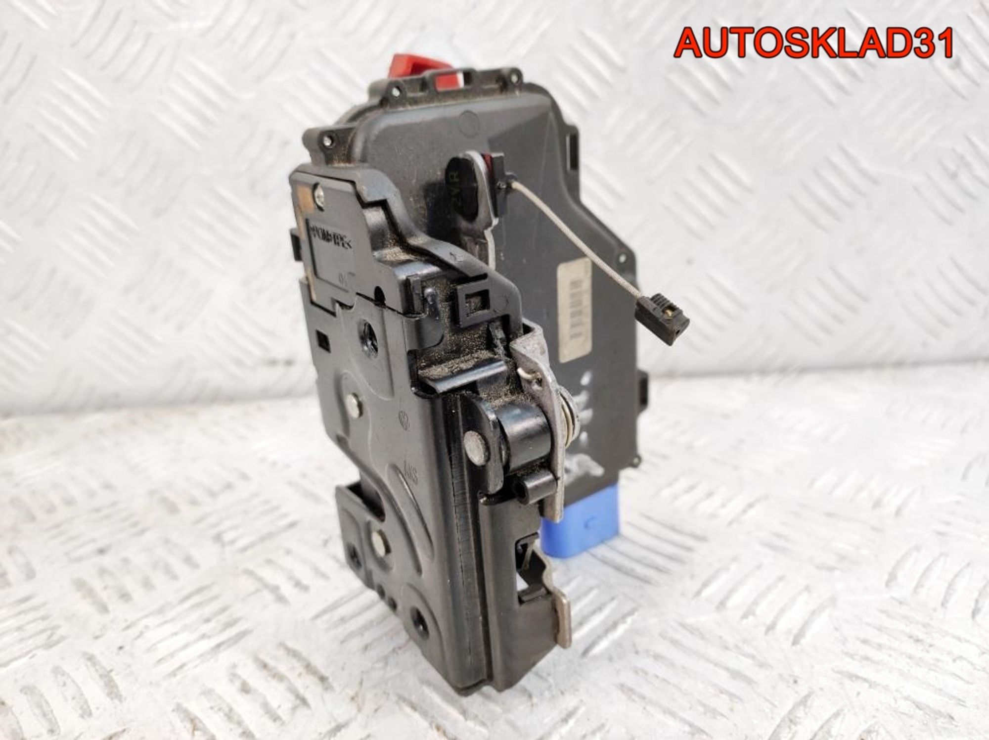 Замок двери передней правой VW Touran 3D1837016AC, 2800 рублей, Дубовое