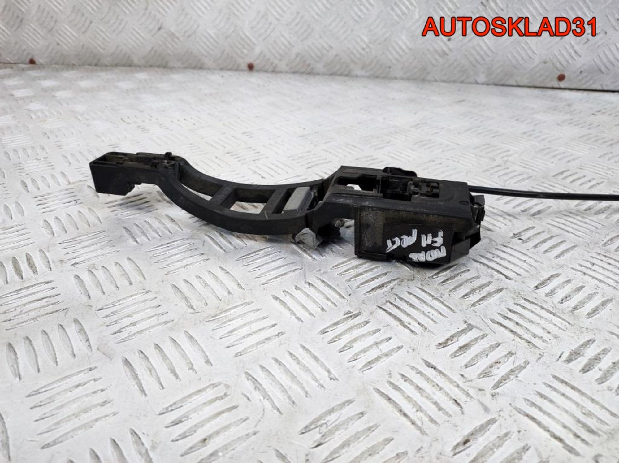 Кронштейн ручки двери Ford Focus 2 3M51R224A37BF, 500 рублей, Дубовое