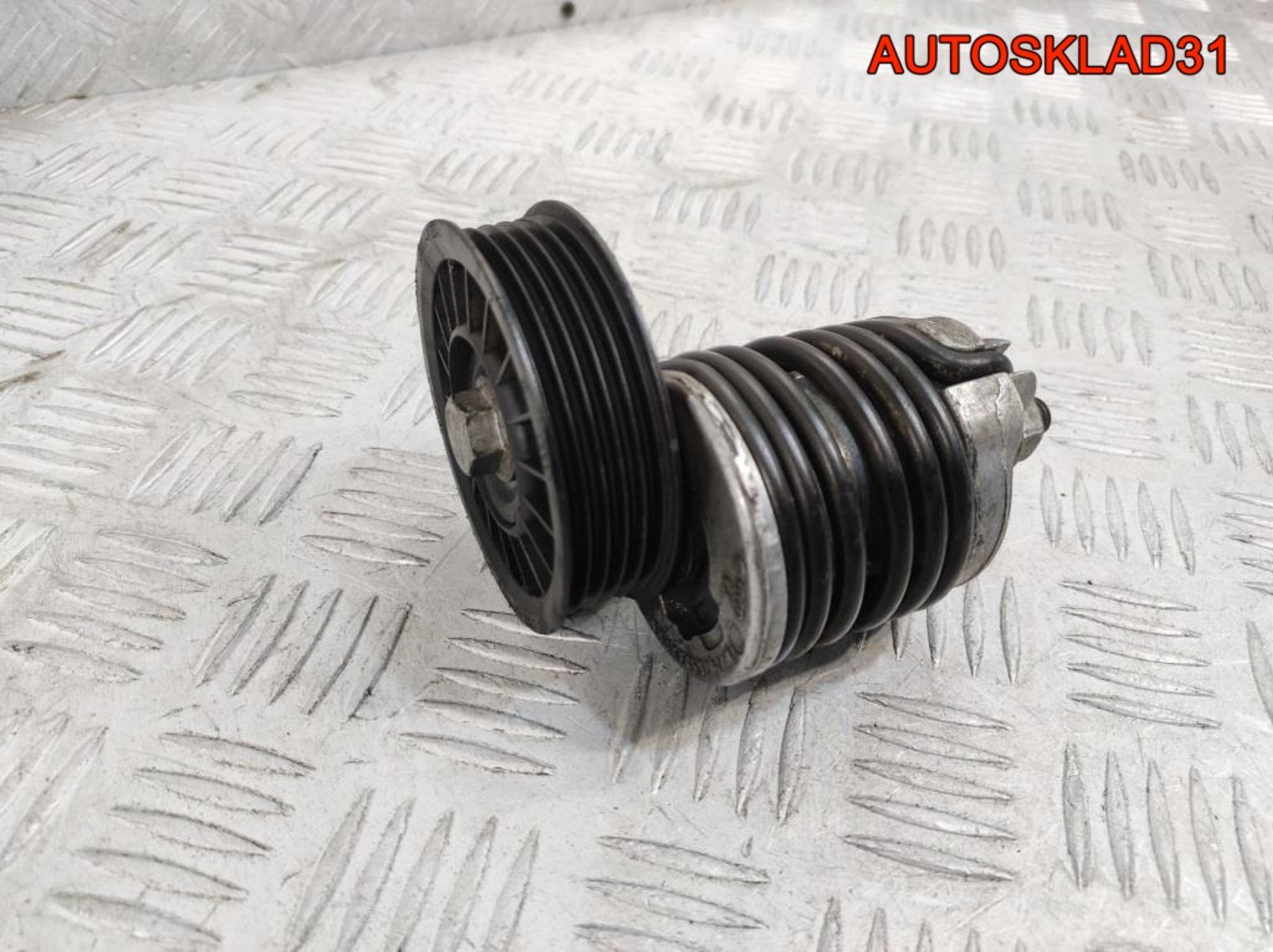 Натяжитель ремня VW Passat B5 1,9 дизель 028903315M, 500 рублей, Дубовое