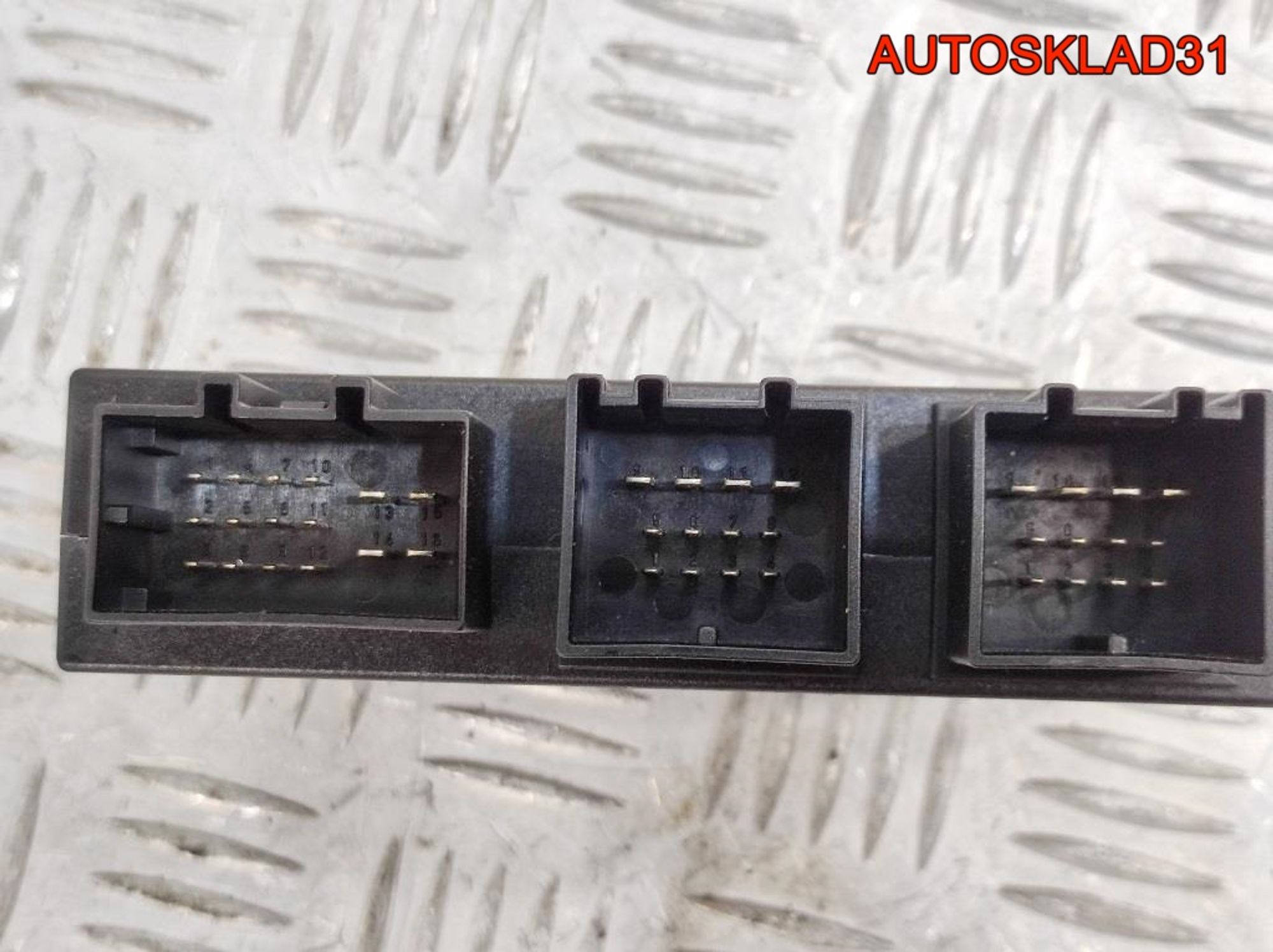 Блок управления фаркопом Audi A6 C6 4F0910383, 3600 рублей, Дубовое