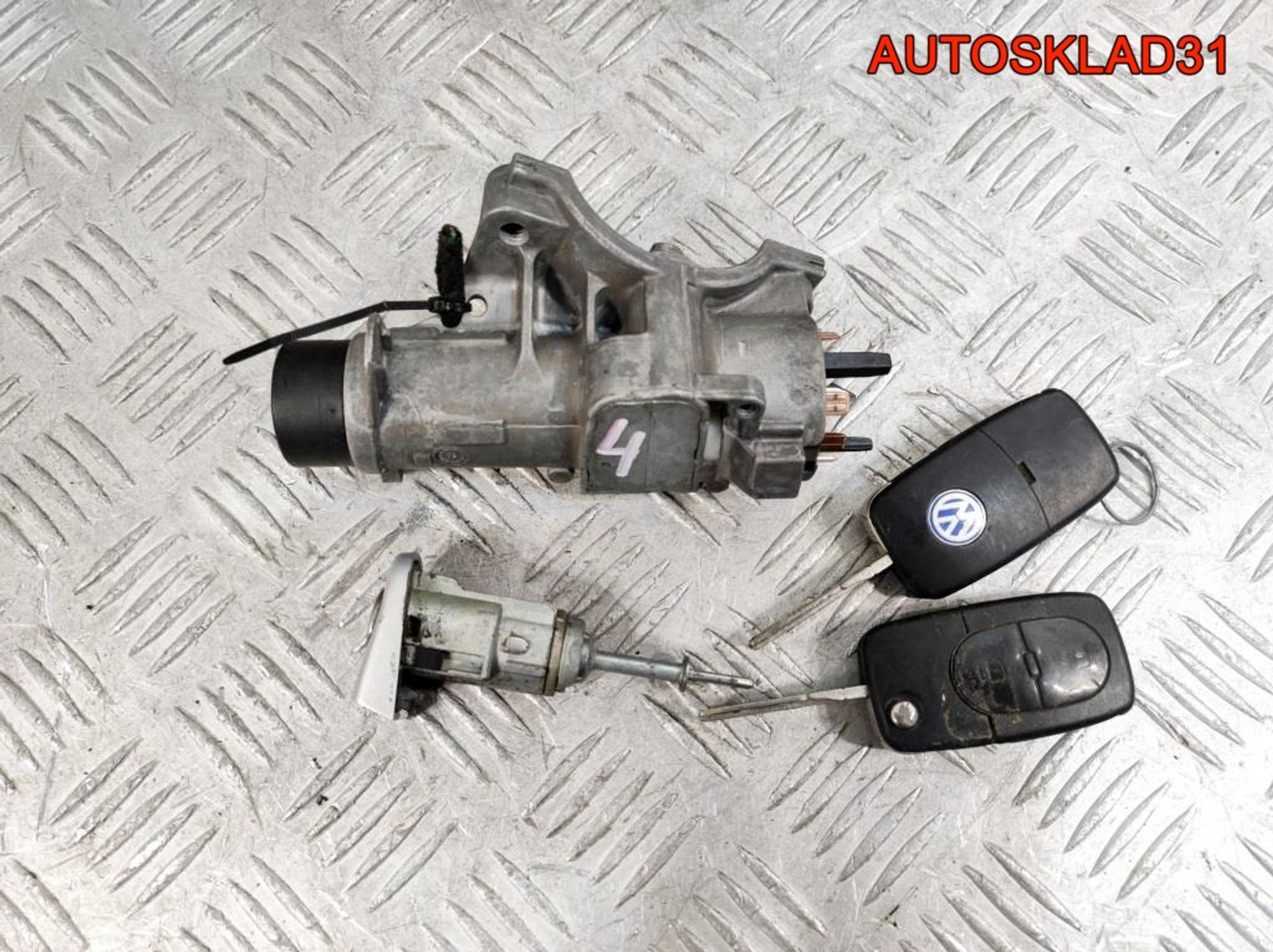 Комплект замок зажигания и личинки с ключом VW Passat B5 4B0905851A, 4500 рублей, Дубовое