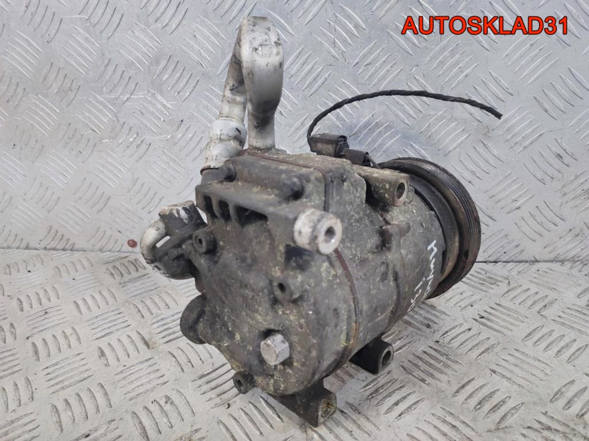 Компрессор кондиционера Hyundai i30 977012H240, 6000 рублей, Дубовое