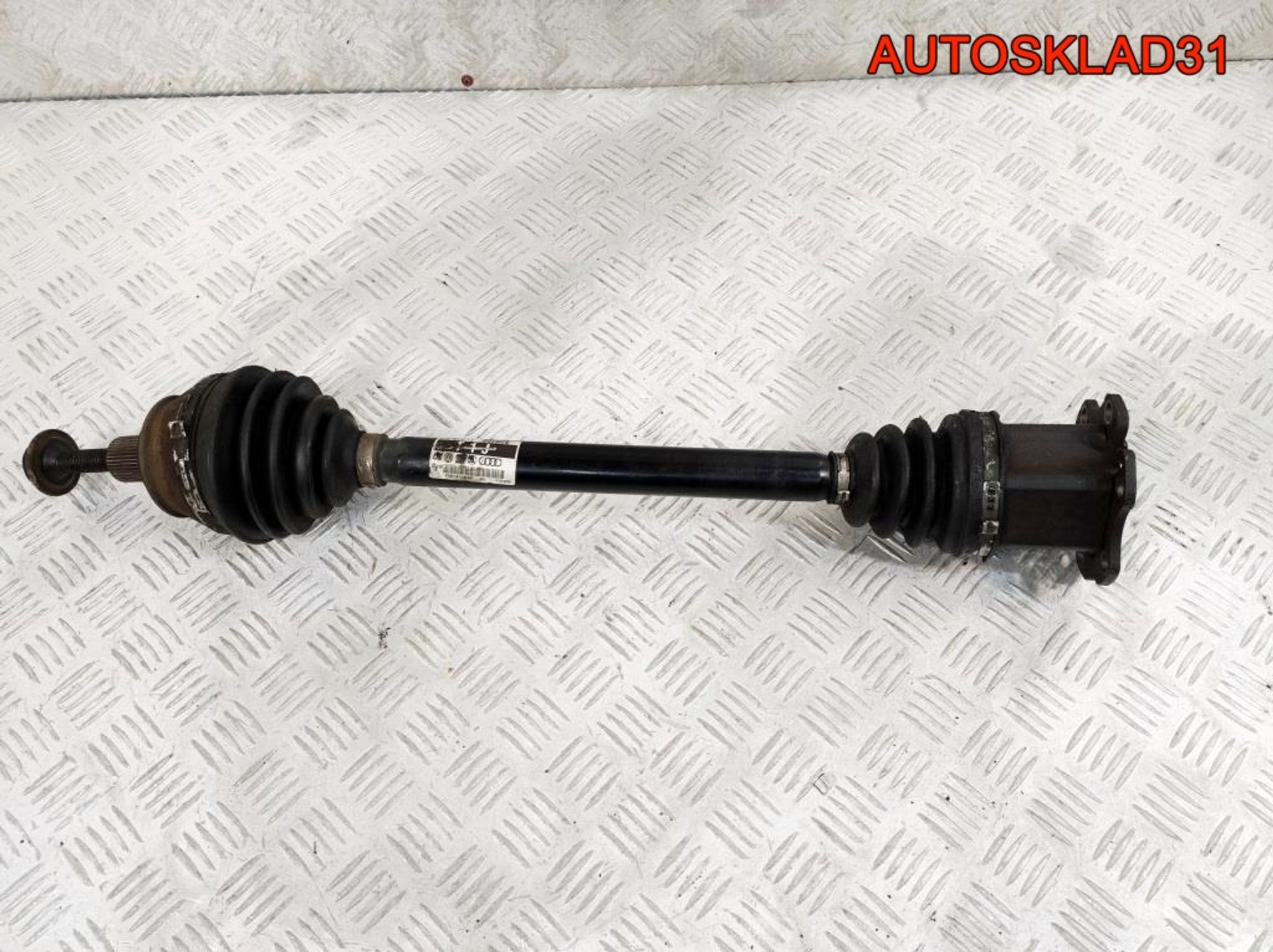 Полуось передняя левая 4WD АКПП Audi A6 C6 3,0 BMK 4F0407271J, 4500 рублей, Дубовое