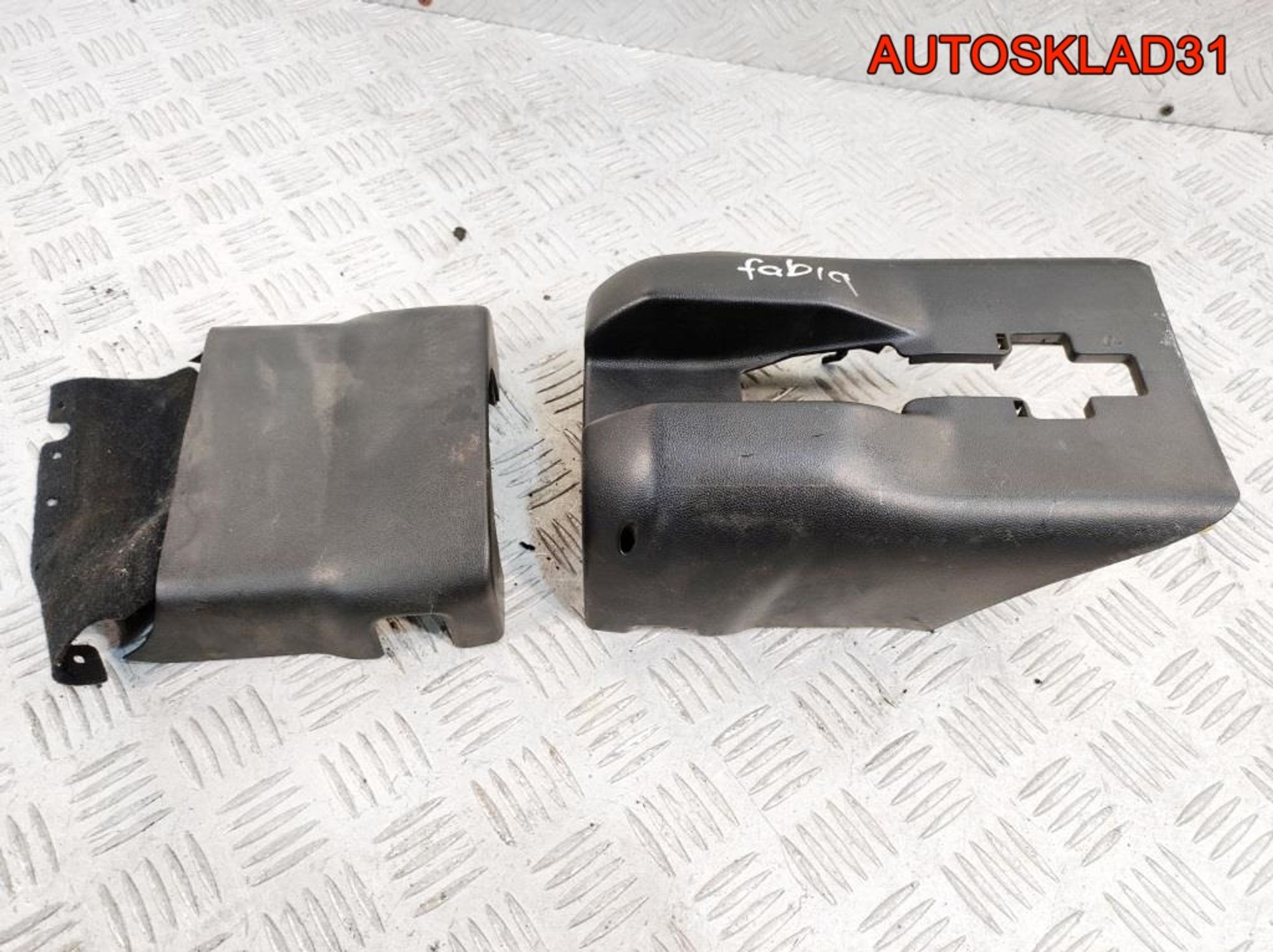 Кожух рулевой колонки Skoda Fabia 1 6Y0953515B, 900 рублей, Дубовое