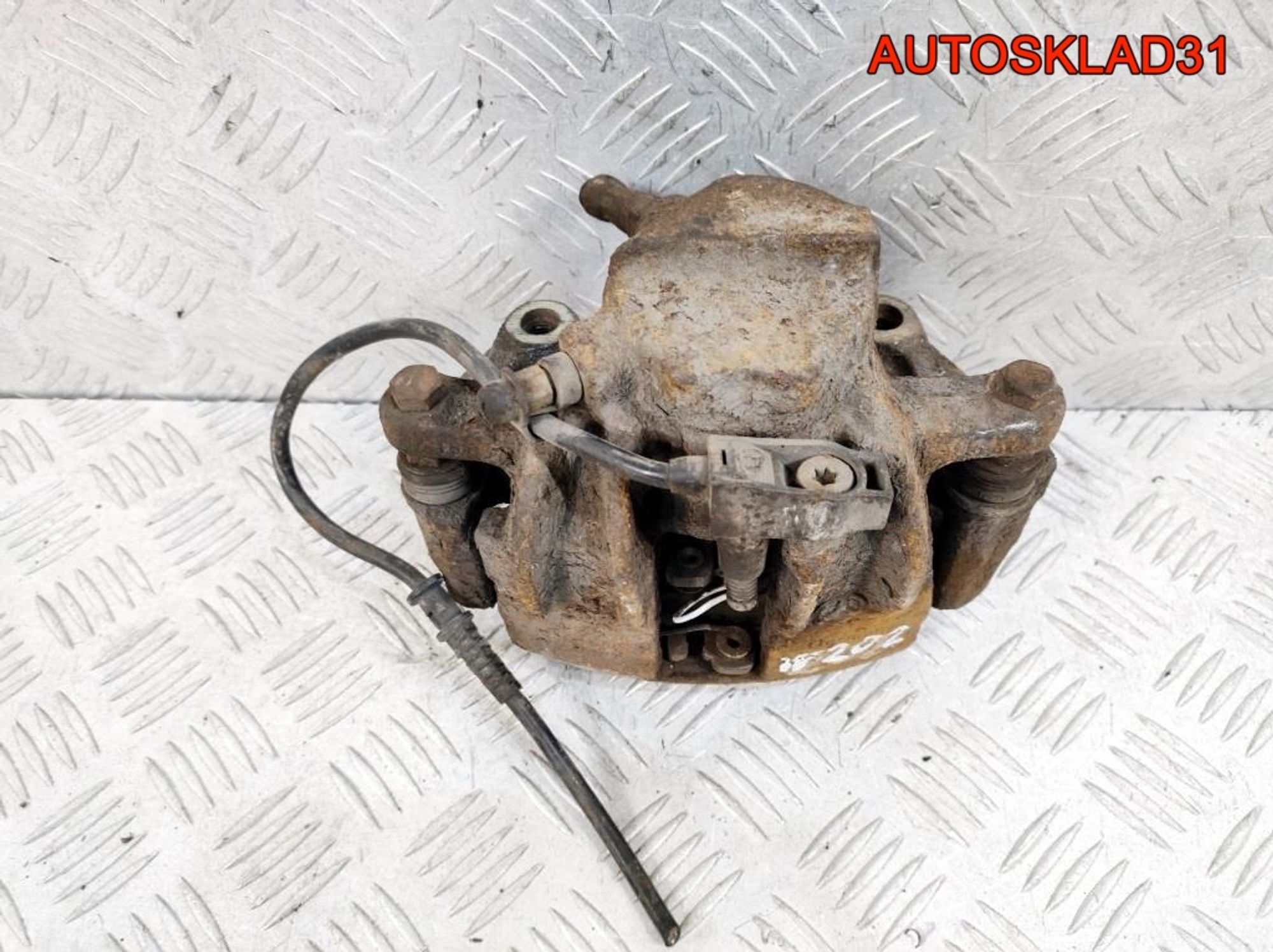 Суппорт тормозной передний правый Mercedes W202, 1100 рублей, Дубовое