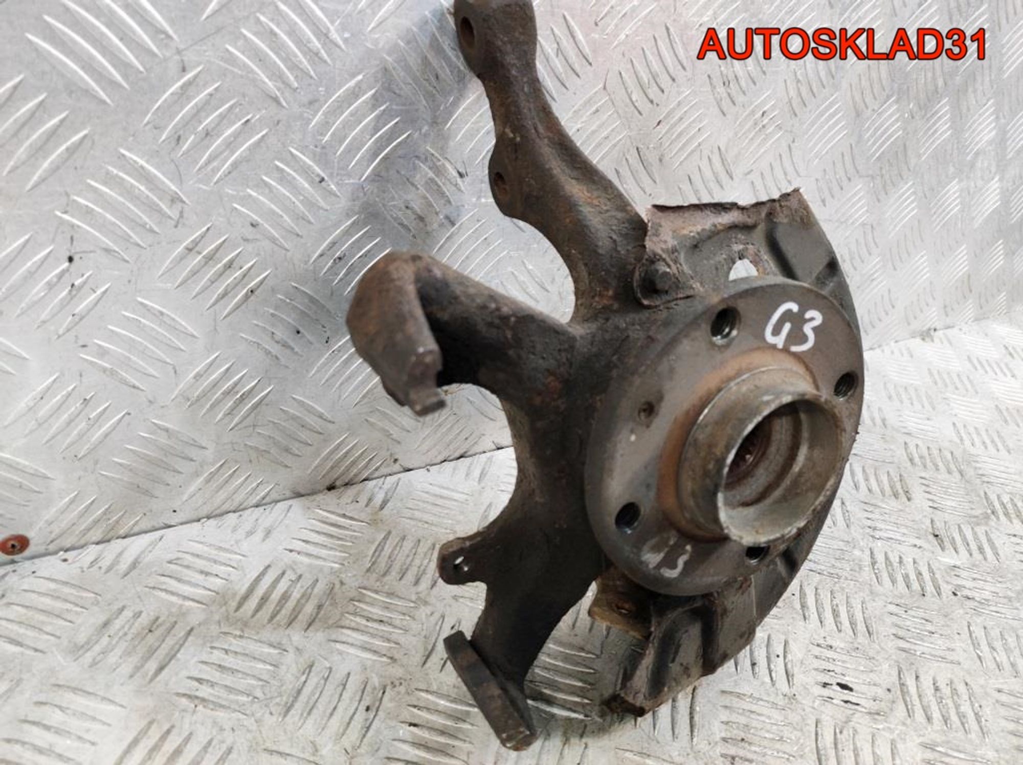 Кулак поворотный передний левый VW Golf 3 191407255C, 1400 рублей, Дубовое