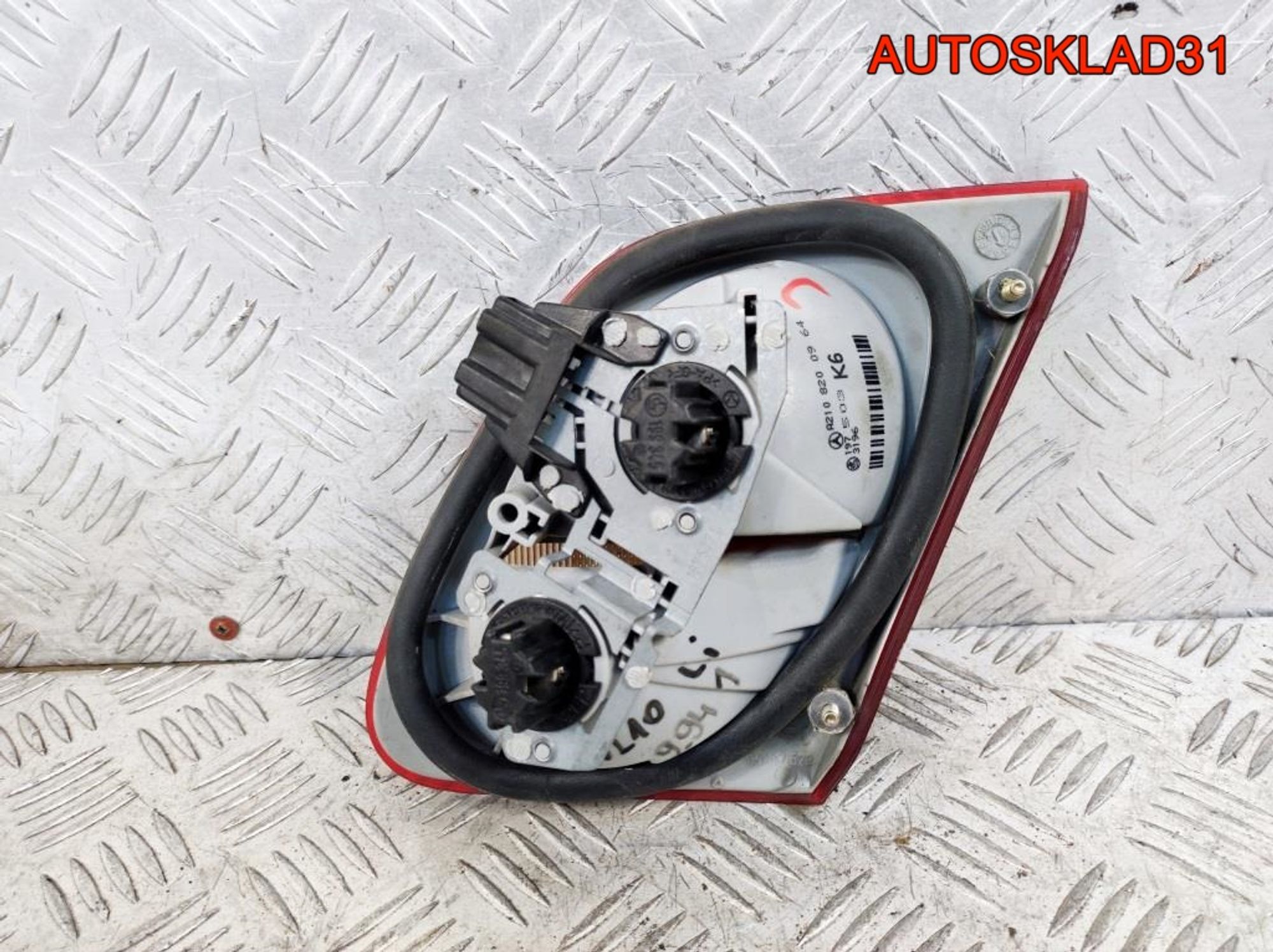 Фонарь задний левый Mercedes-Benz W210 A2108200964, 700 рублей, Дубовое