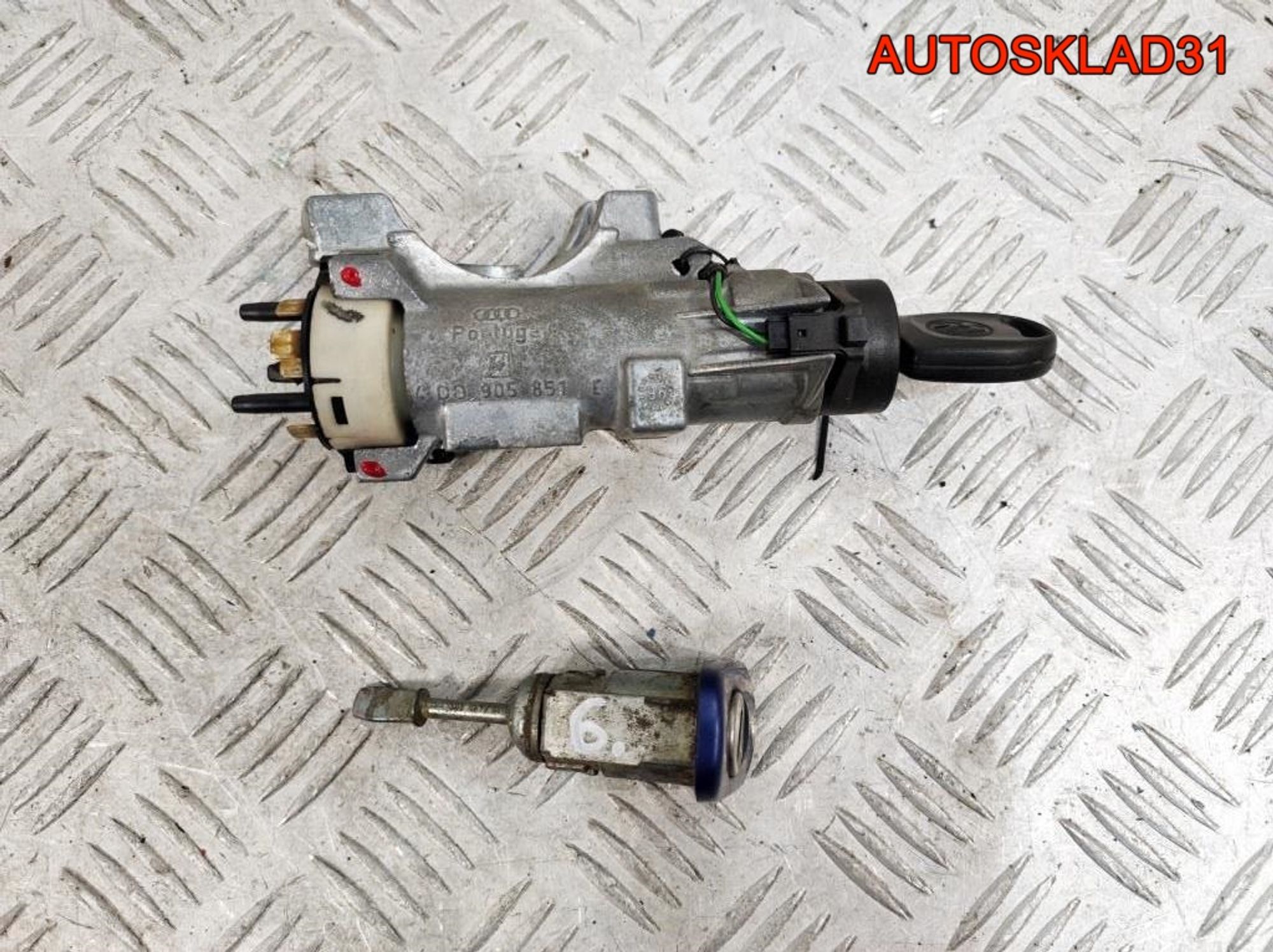 Комплект замок зажигания и личинка с ключом VW Passat B5 4D0905851E, 3600 рублей, Дубовое