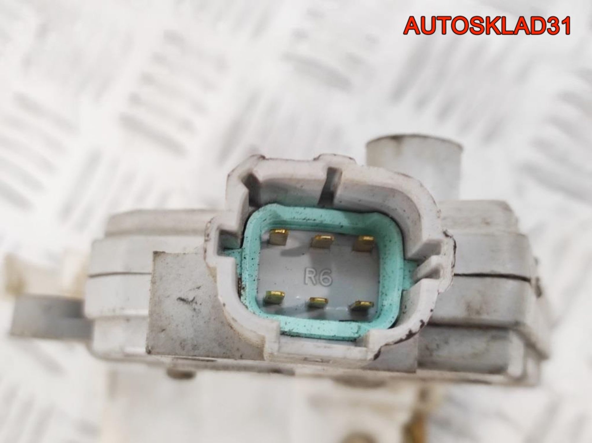 Замок двери задней правой Nissan Primera P11 825022F000, 1000 рублей, Дубовое