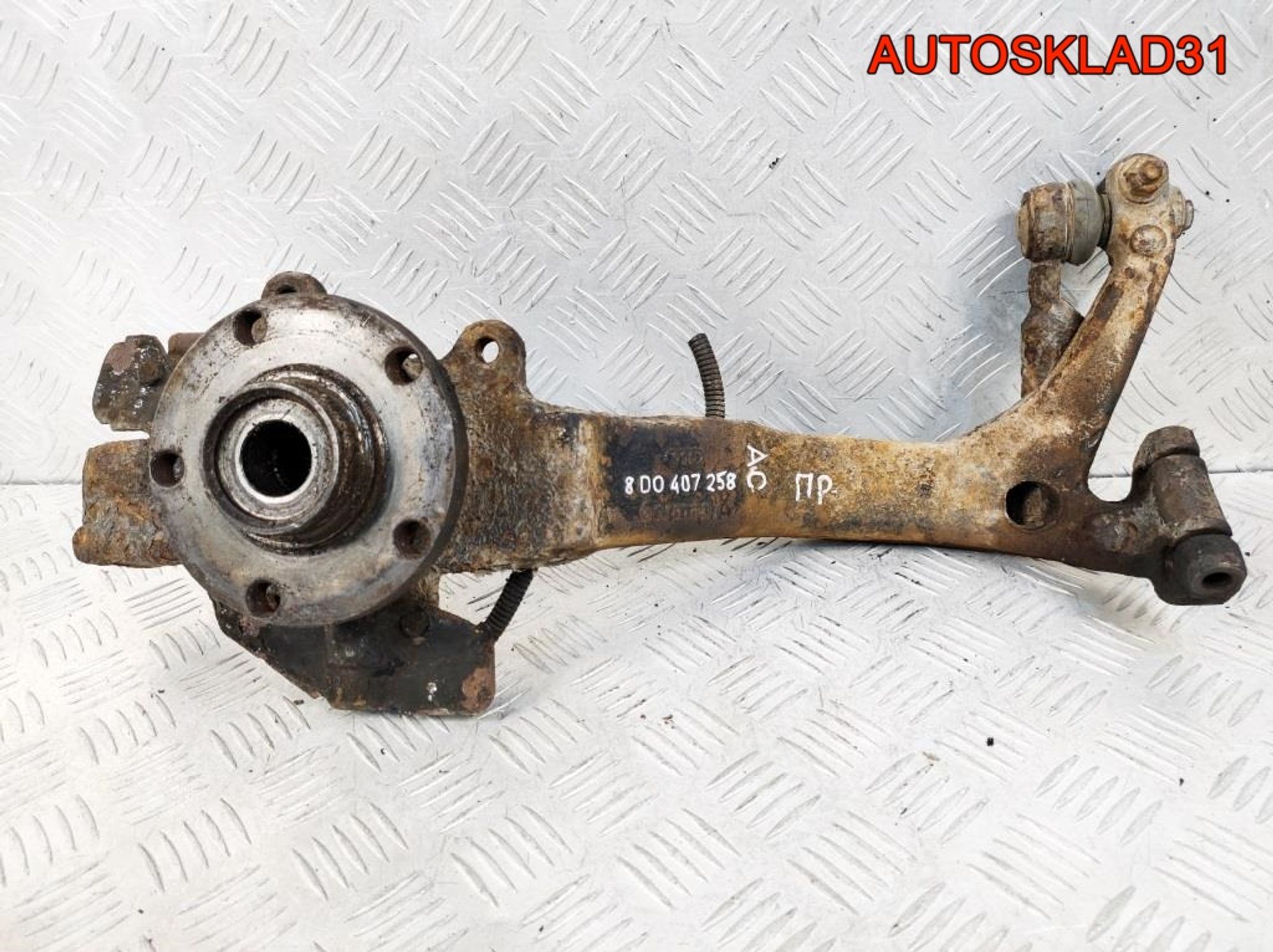 Кулак передний правый VW Passat B5 8D0407258AC, 1200 рублей, Дубовое