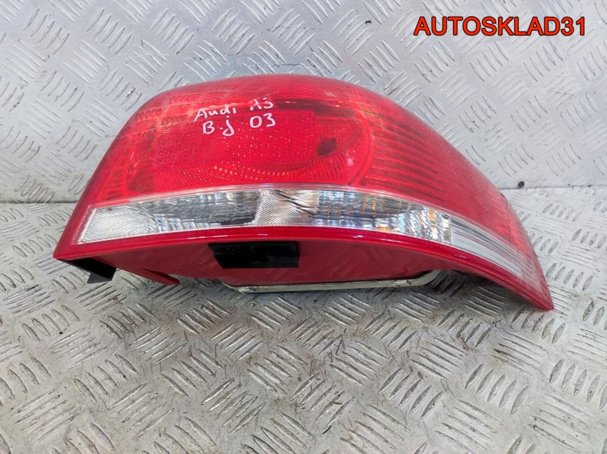 Фонарь задний правый Audi A3 8P 8P0945096, 2700 рублей, Дубовое