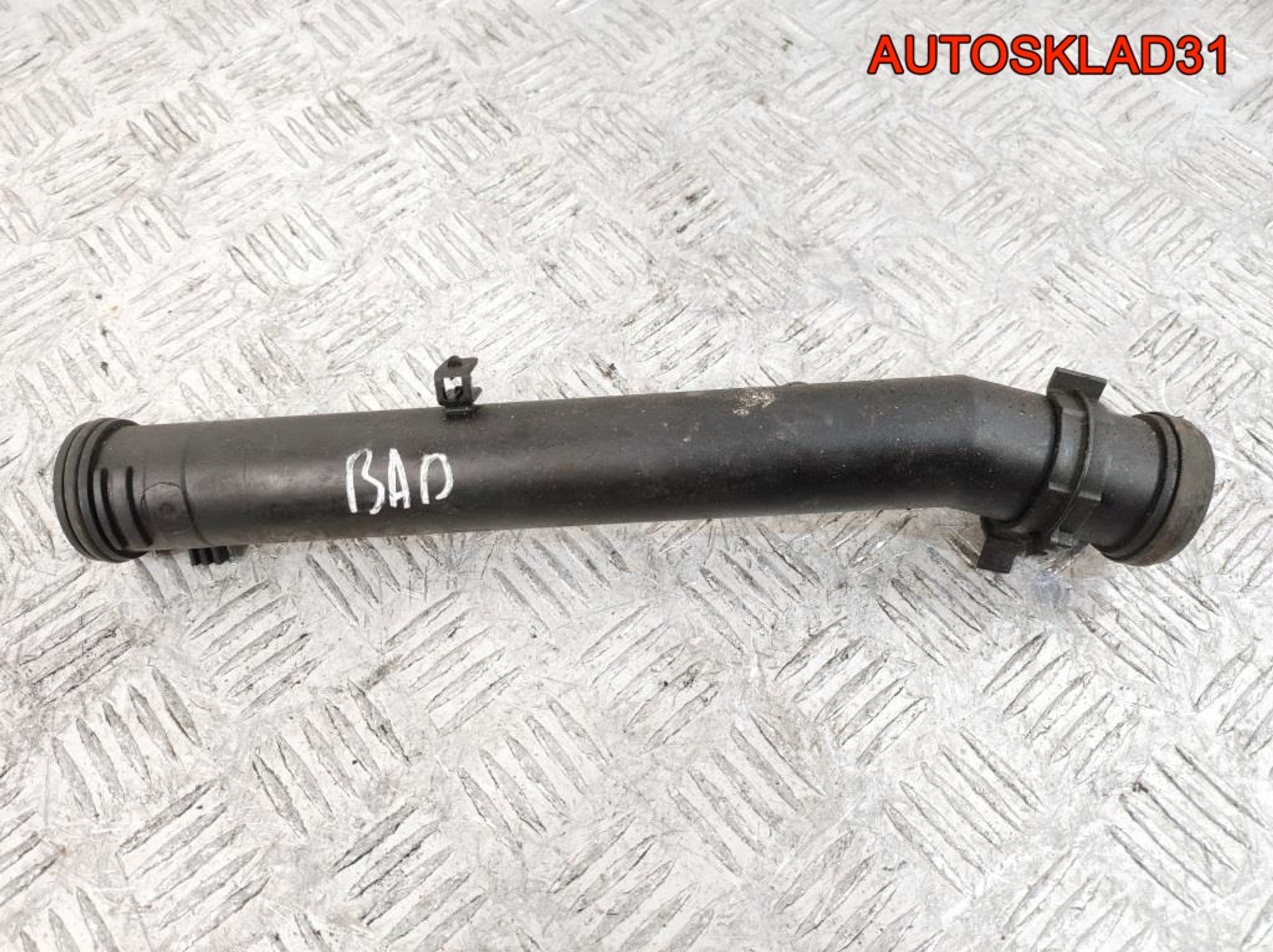 Трубка системы охлаждения VW Golf 4 1,6 BAD 032121065G, 600 рублей, Дубовое