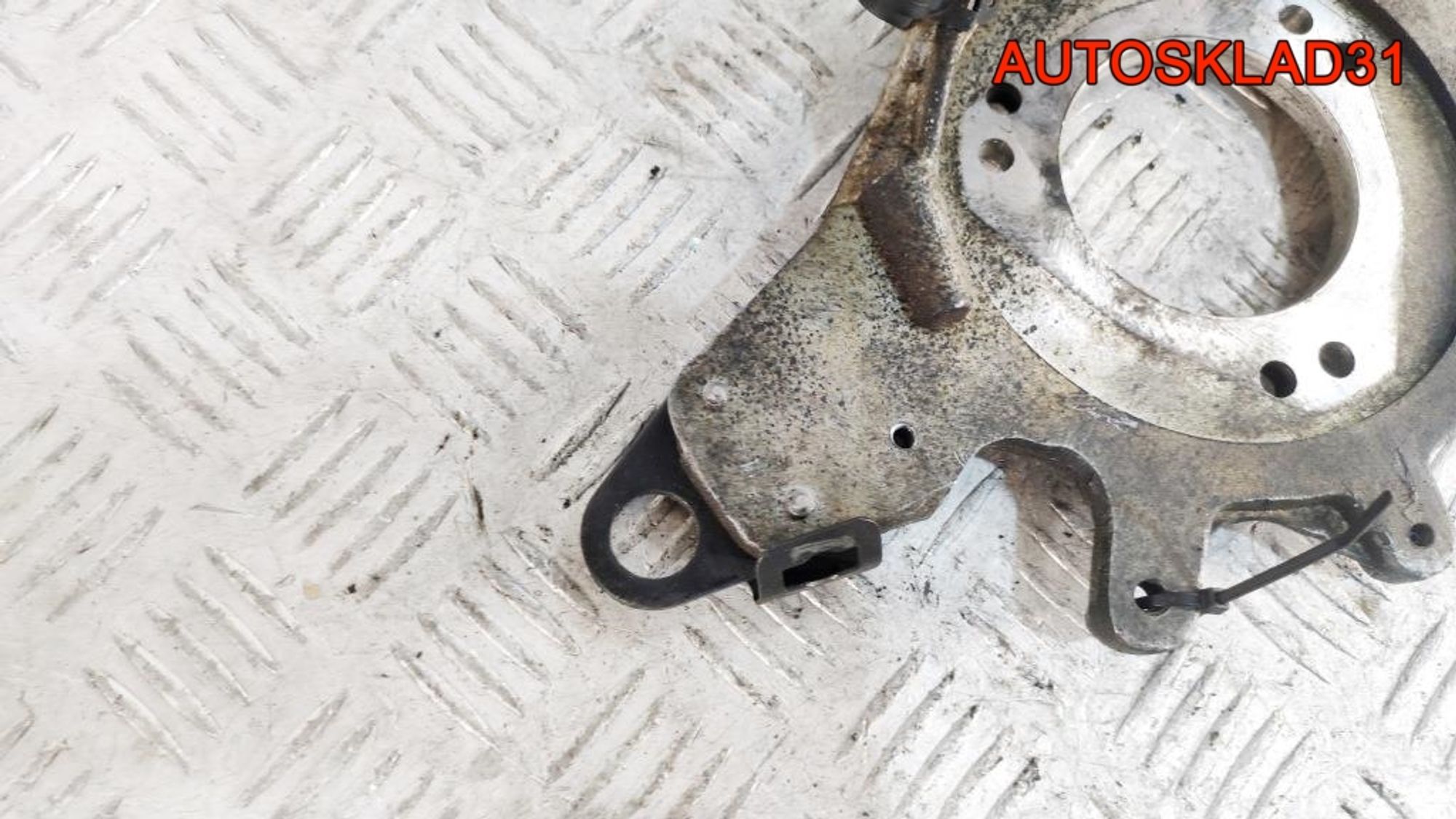 Кронштейн ТНВД Peugeot 206 1,9 PSA WJY 10DXFR 9625176310, 1000 рублей, Дубовое
