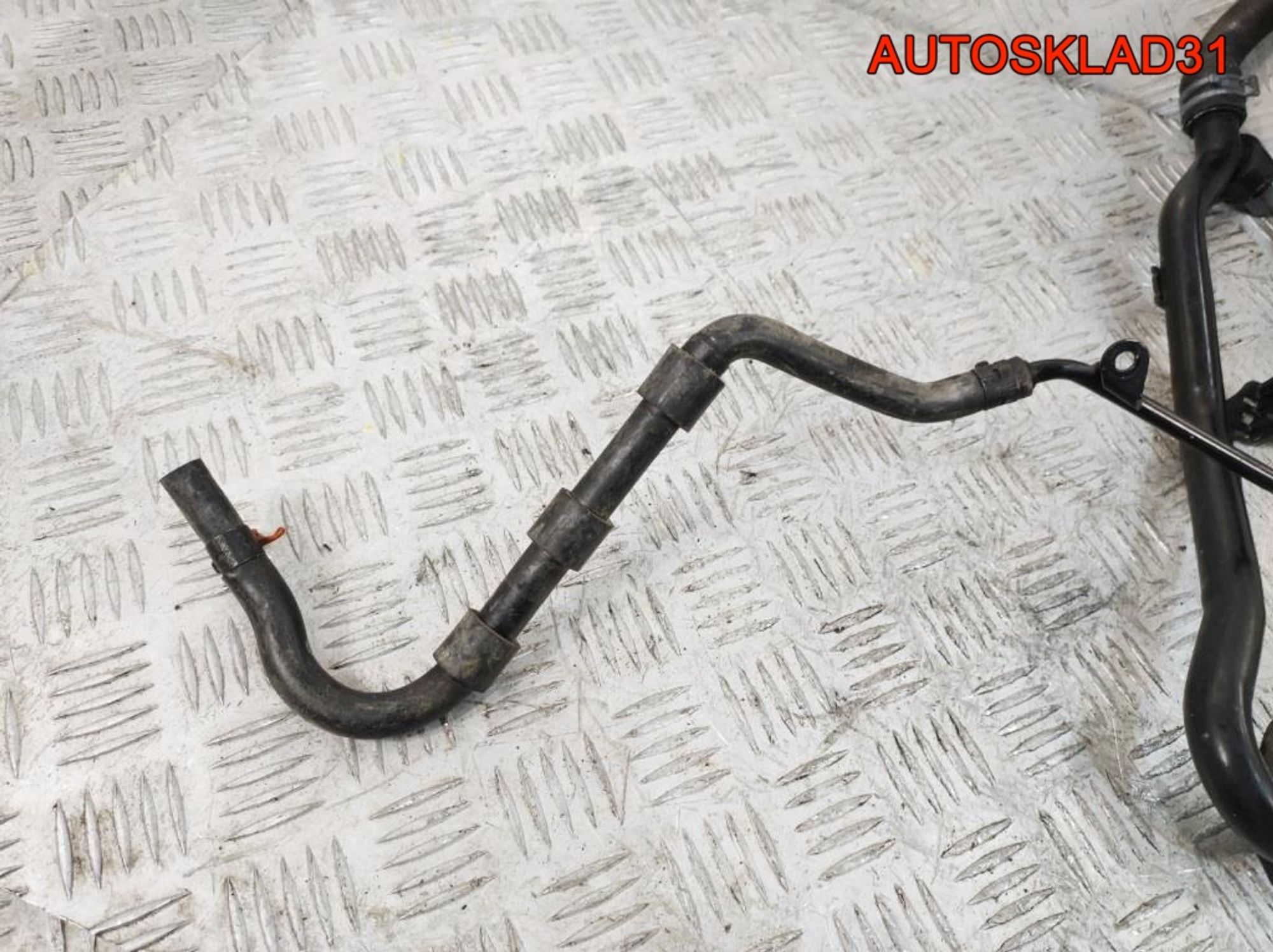 Трубка охлаждающей жидкости VW Passat B6 2,0 Дизель 5N0121065, 2500 рублей, Дубовое