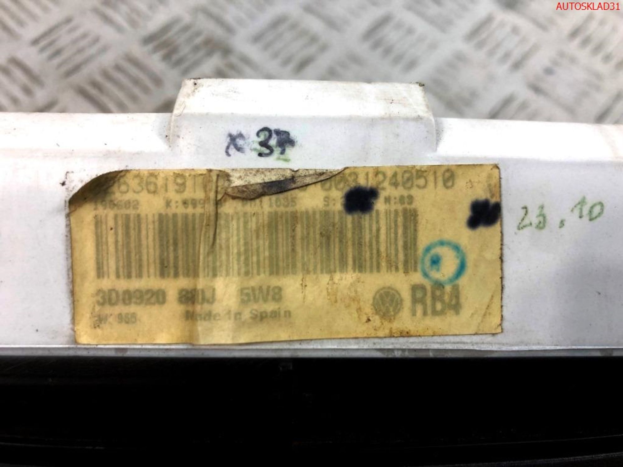 Панель приборов VW Phaeton 3,2 Бензин 3D0920880J, 15000 рублей, Дубовое