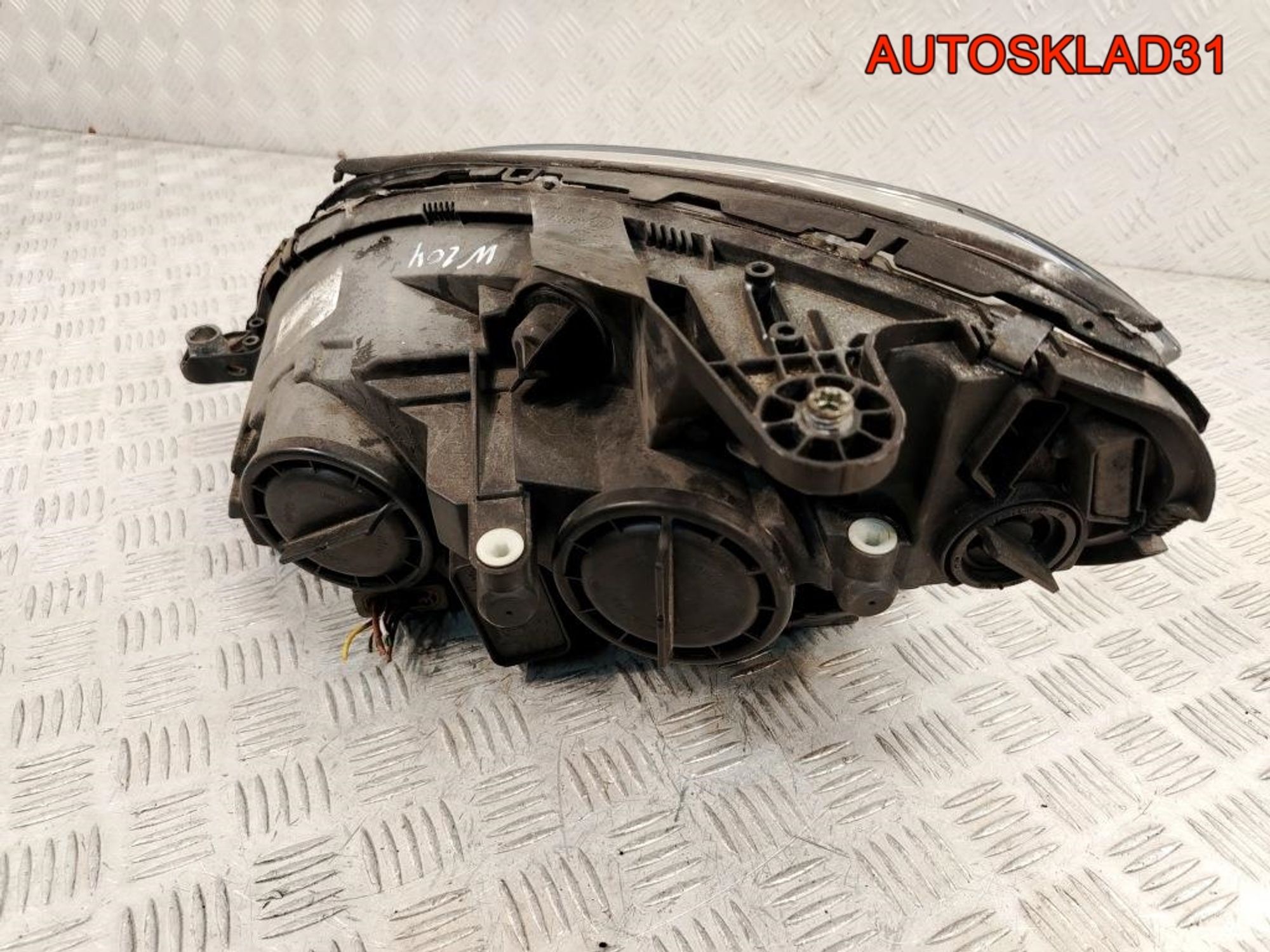 Фара правая Mercedes Benz W204 A2049065203, 18000 рублей, Дубовое