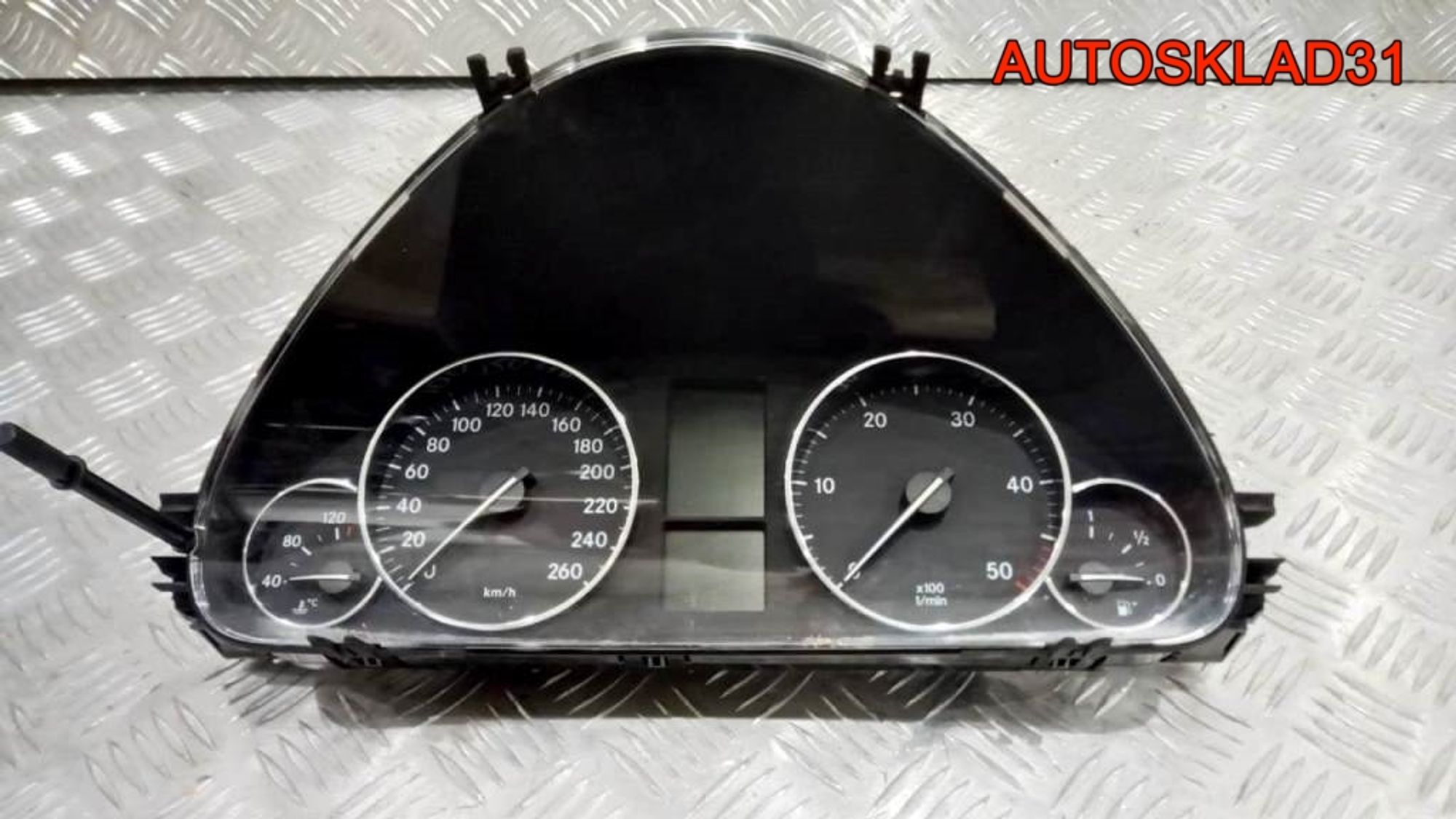 Панель приборов Mercedes Benz W203 A2035407547, 9800 рублей, Дубовое