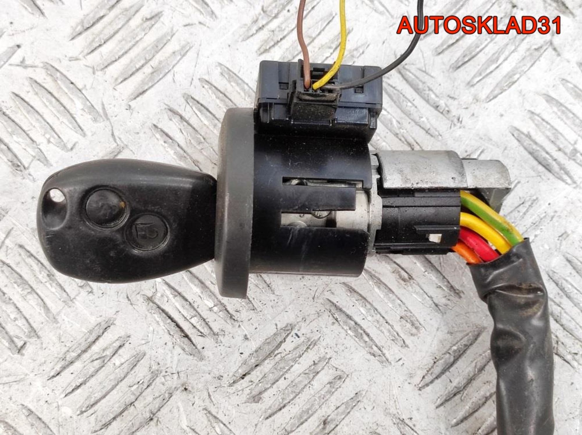 Замок зажигания Комплект Renault Logan 1 8200826300, 2000 рублей, Дубовое