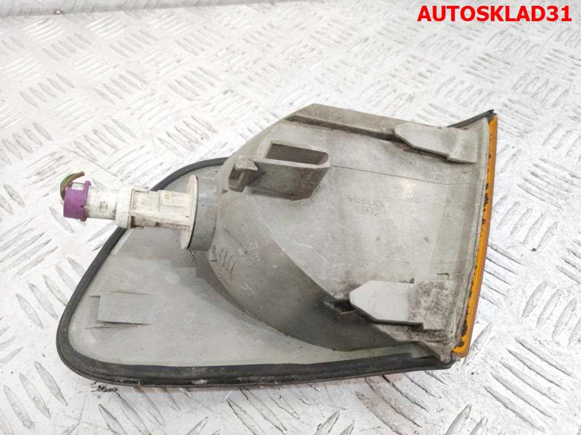 Указатель поворота правый жёлтый Audi 100 C4 137984, 1000 рублей, Дубовое
