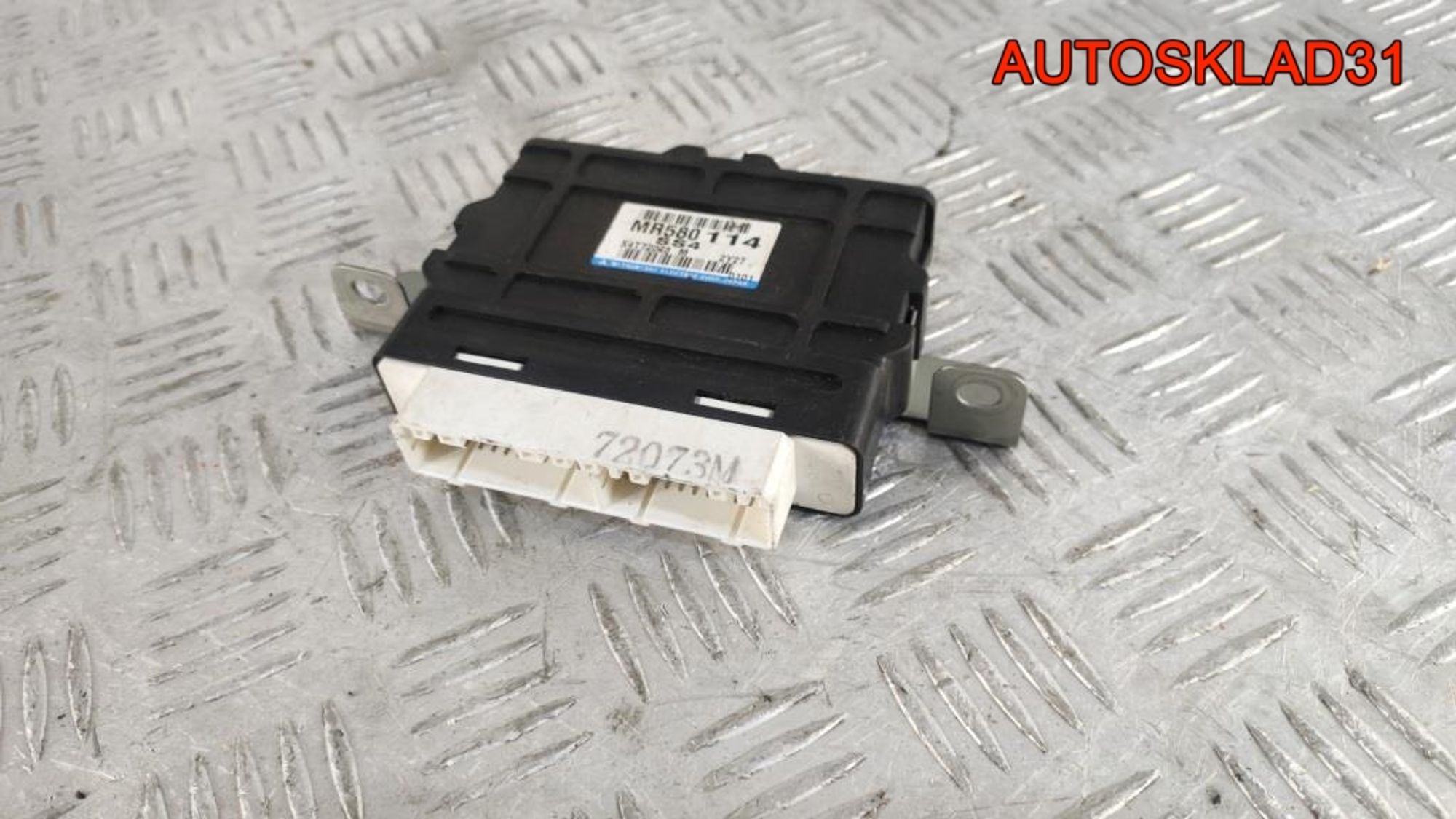 Блок управления полным приводом Mitsubishi Pajero 3 MR580114, 1500 рублей, Дубовое