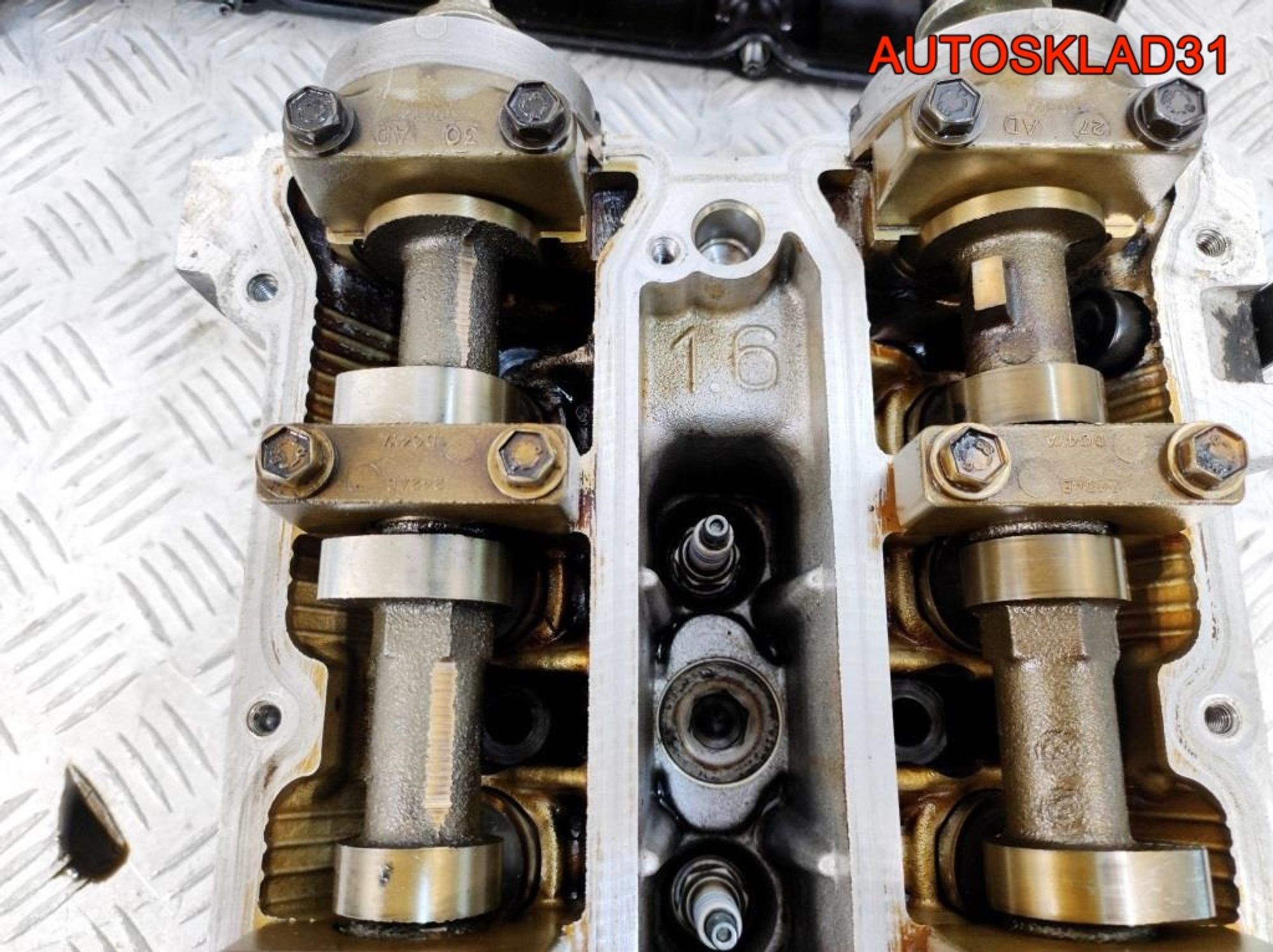 Головка блока Ford Focus 1 1,6 1N1G6090BA Бензин, 18000 рублей, Дубовое