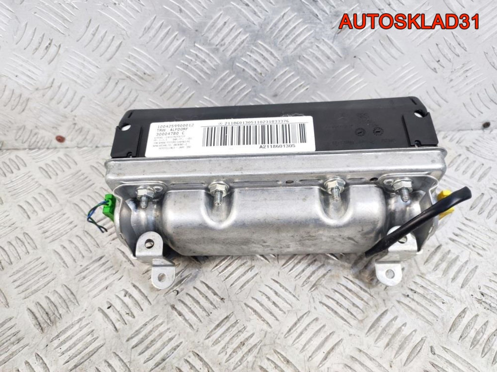 Подушка безопасности пассажира Mercedes-Benz W211, 1700 рублей, Дубовое