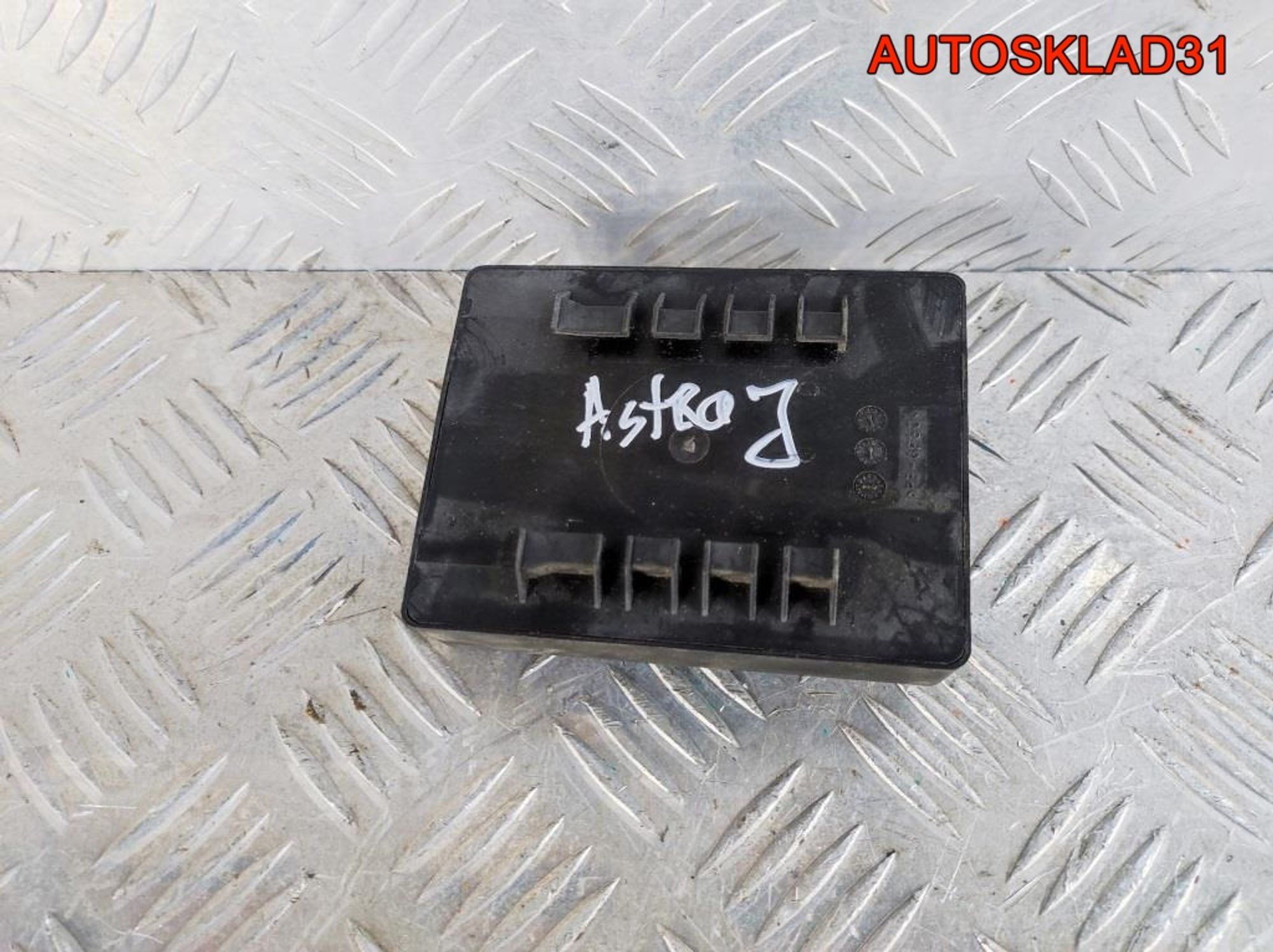 Блок комфорта Opel Astra J 13505960, 2100 рублей, Дубовое