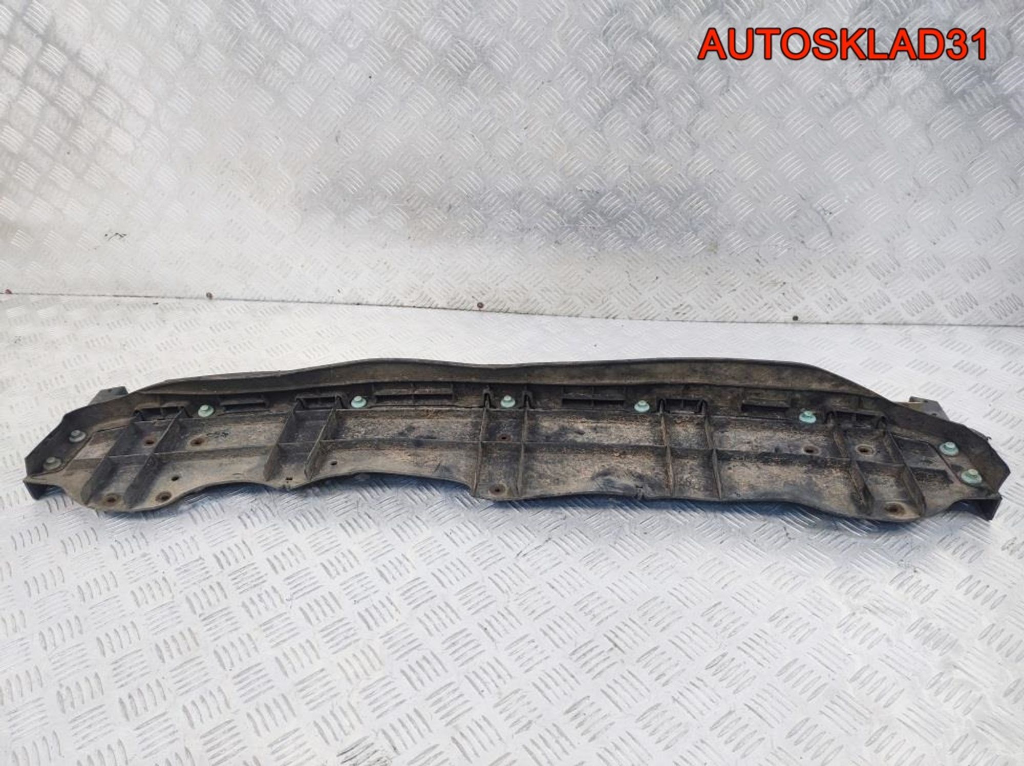 Пыльник двигателя Toyota Aygo 526180H010, 1700 рублей, Дубовое