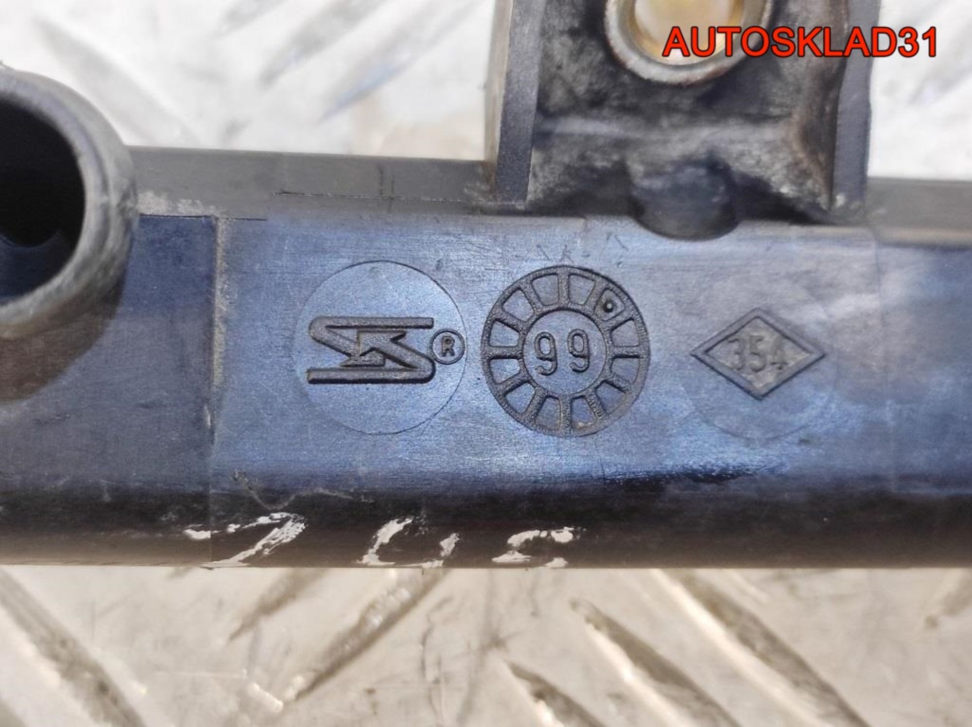 Рейка топливная Renault Clio 2 1,6 K7M 7700868573, 600 рублей, Дубовое