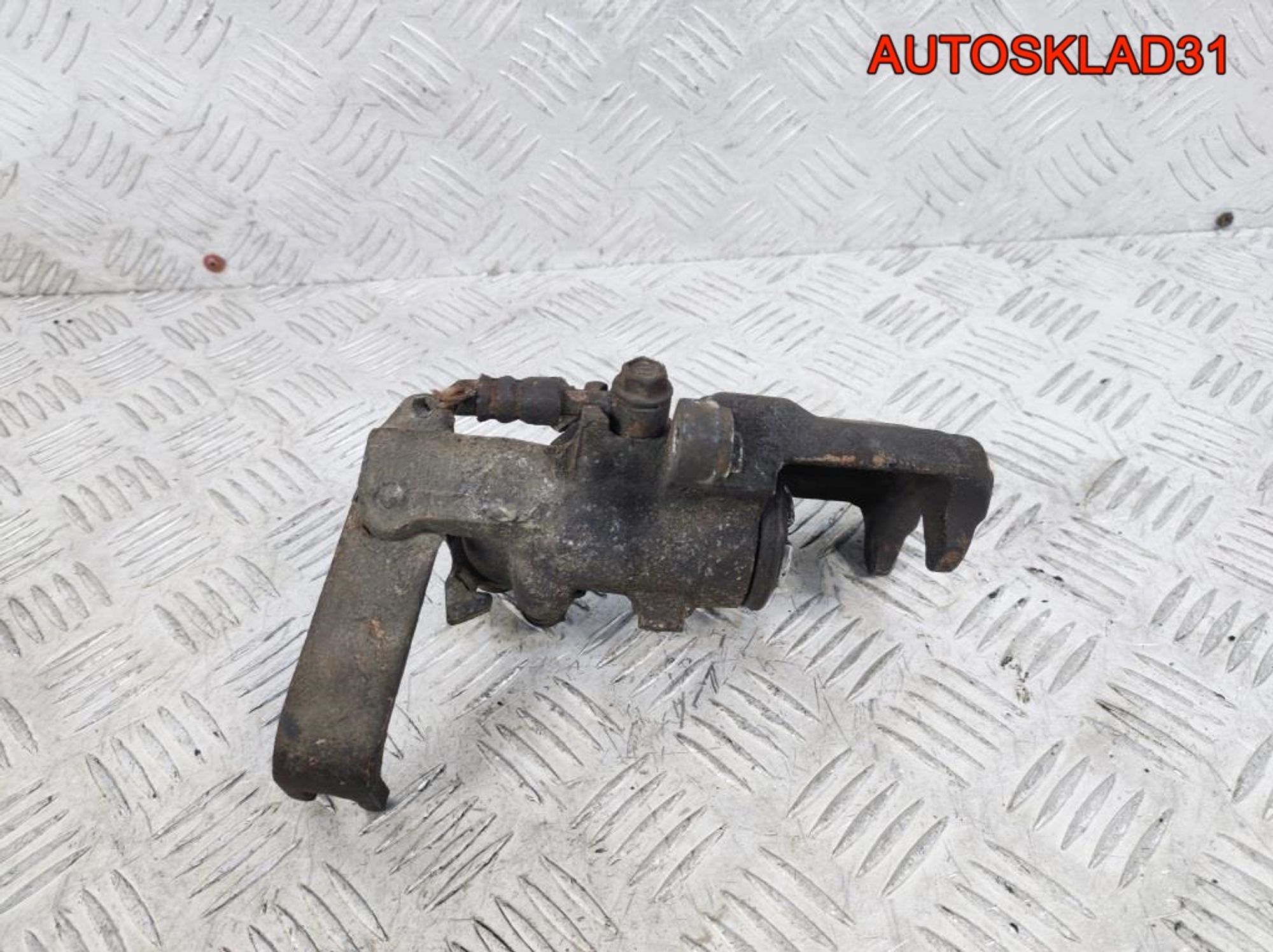 Суппорт тормозной задний правый Nissan Primera P11, 2100 рублей, Дубовое