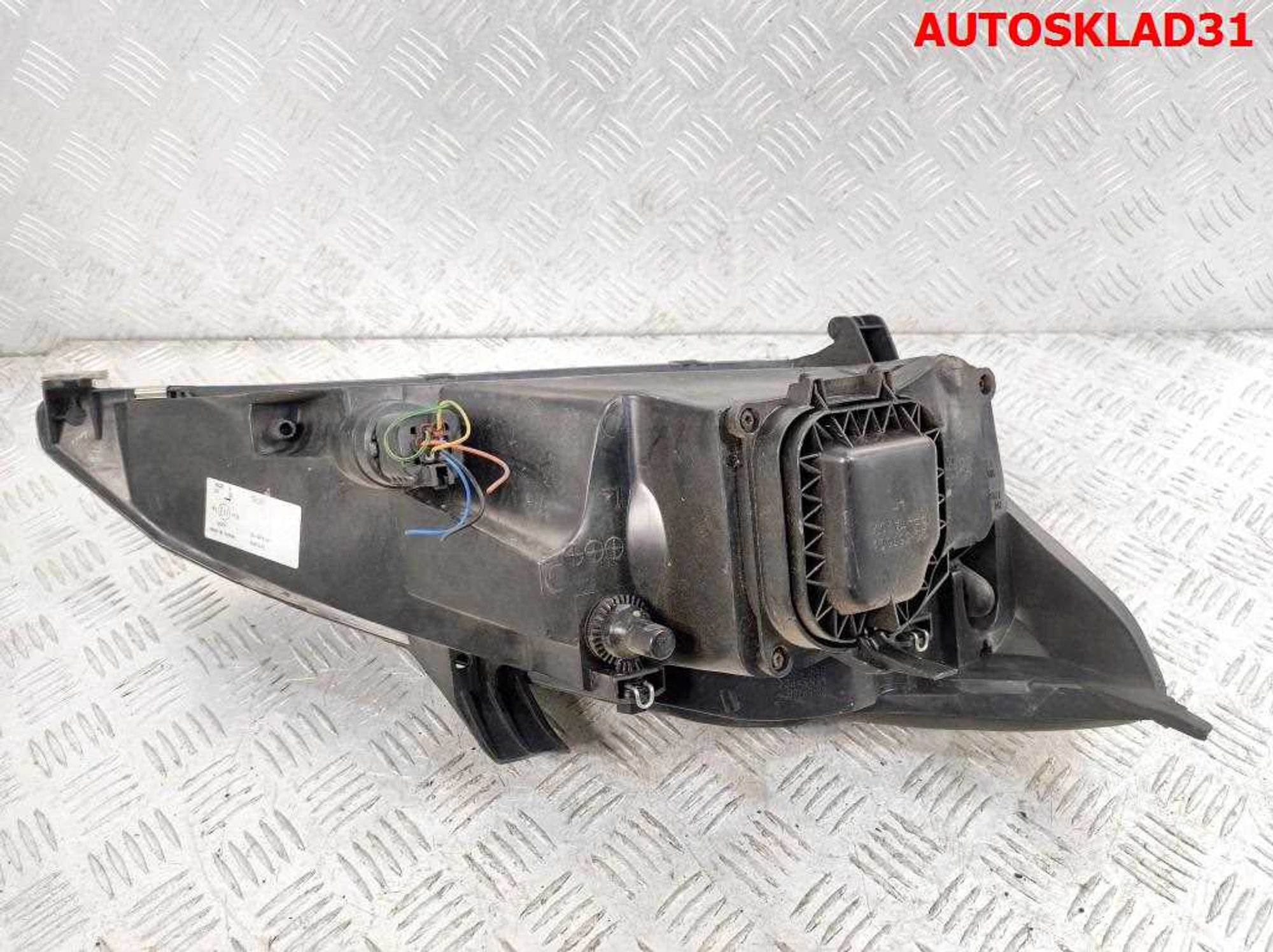 Фара левая TYC Ford Focus 1
205676082B Дорест, 3000 рублей, Дубовое