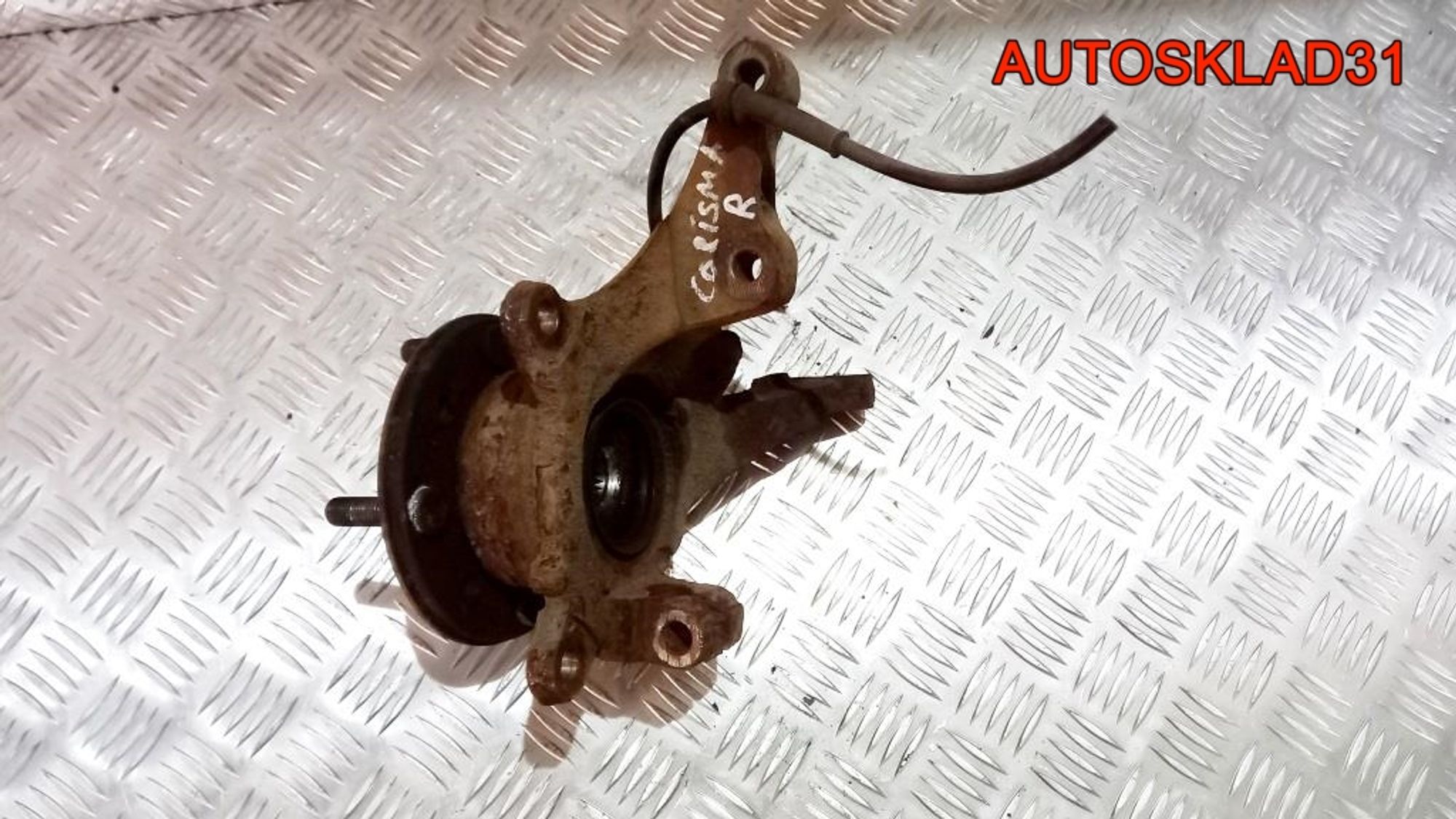 Кулак поворотный передний правый в сборе  Mitsubishi Carisma DA MR369680  Mitsubishi Carisma DA MR369680, 3500 рублей, Дубовое