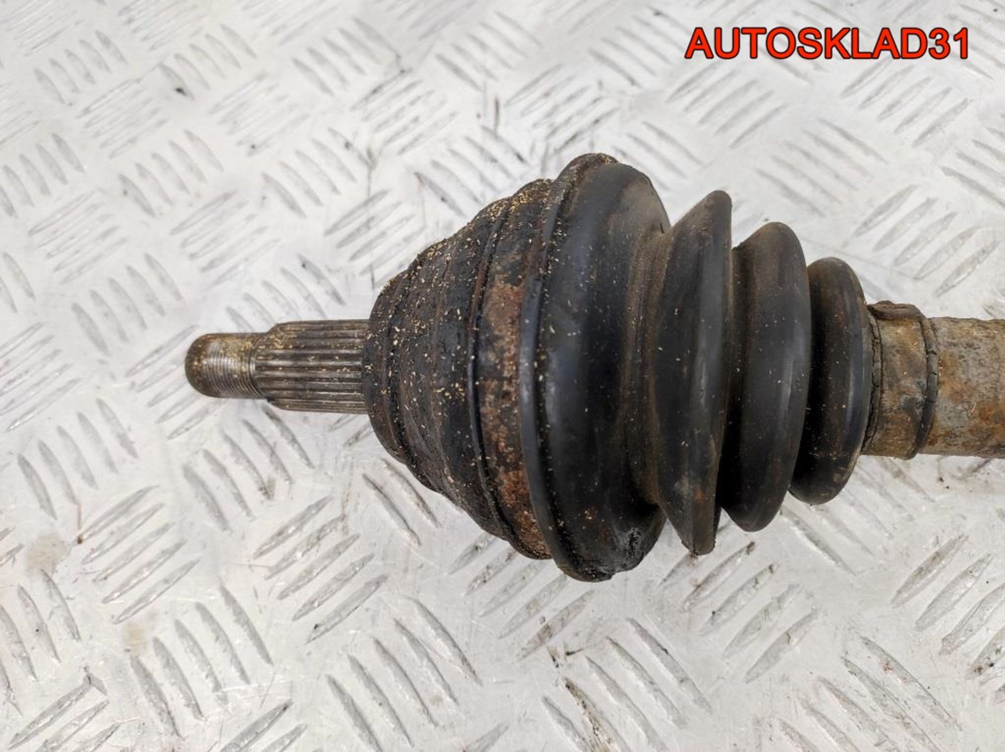 Привод передний левый Audi 100 C3 431407331G, 2300 рублей, Дубовое