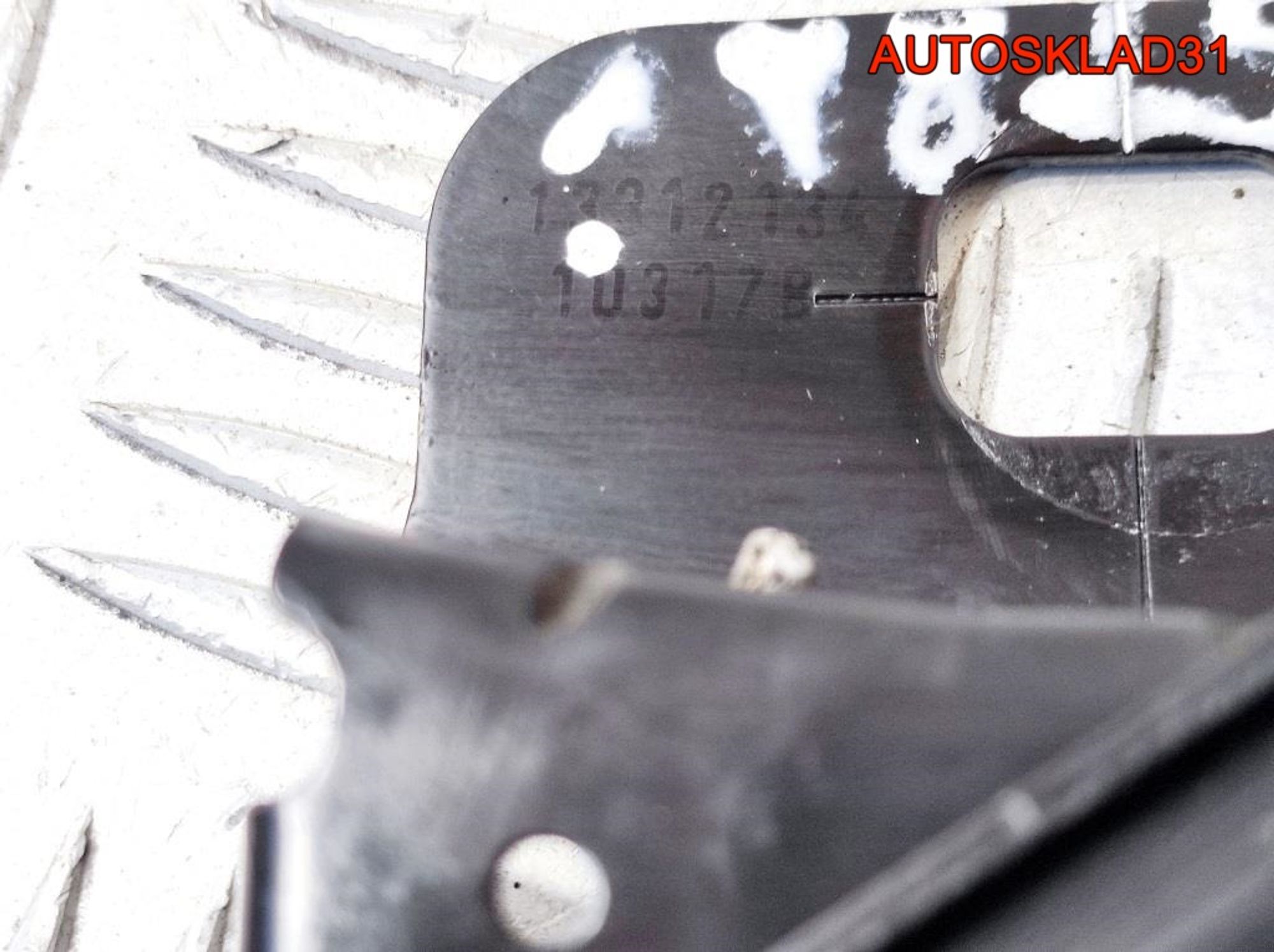 Замок капота Opel Astra J  13312134, 1300 рублей, Дубовое