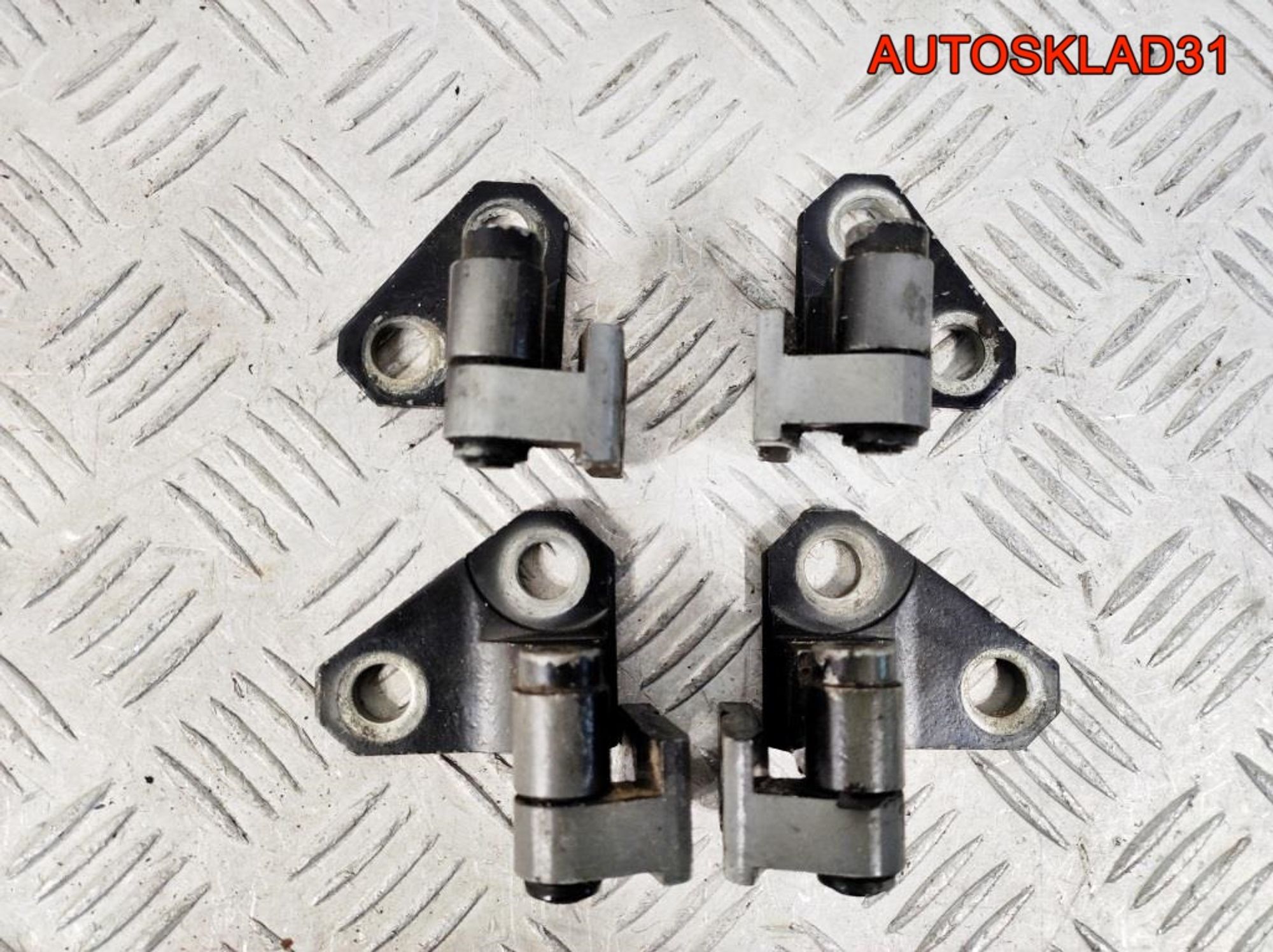 Петля двери верхняя Volkswagen Passat B6, 900 рублей, Дубовое